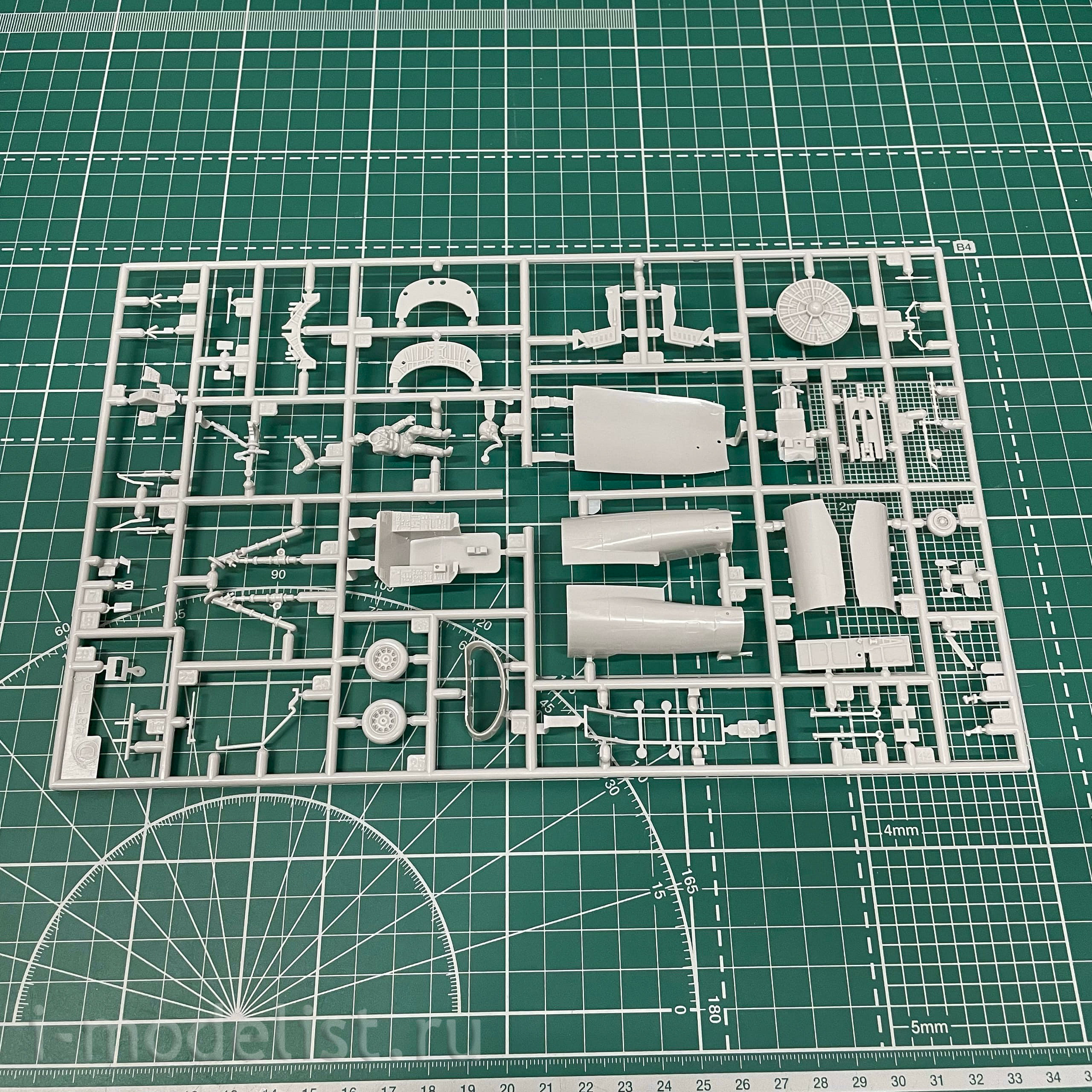 07232 Hasegawa 1/48 F16CJ Fighting Falcon Misawa Japan