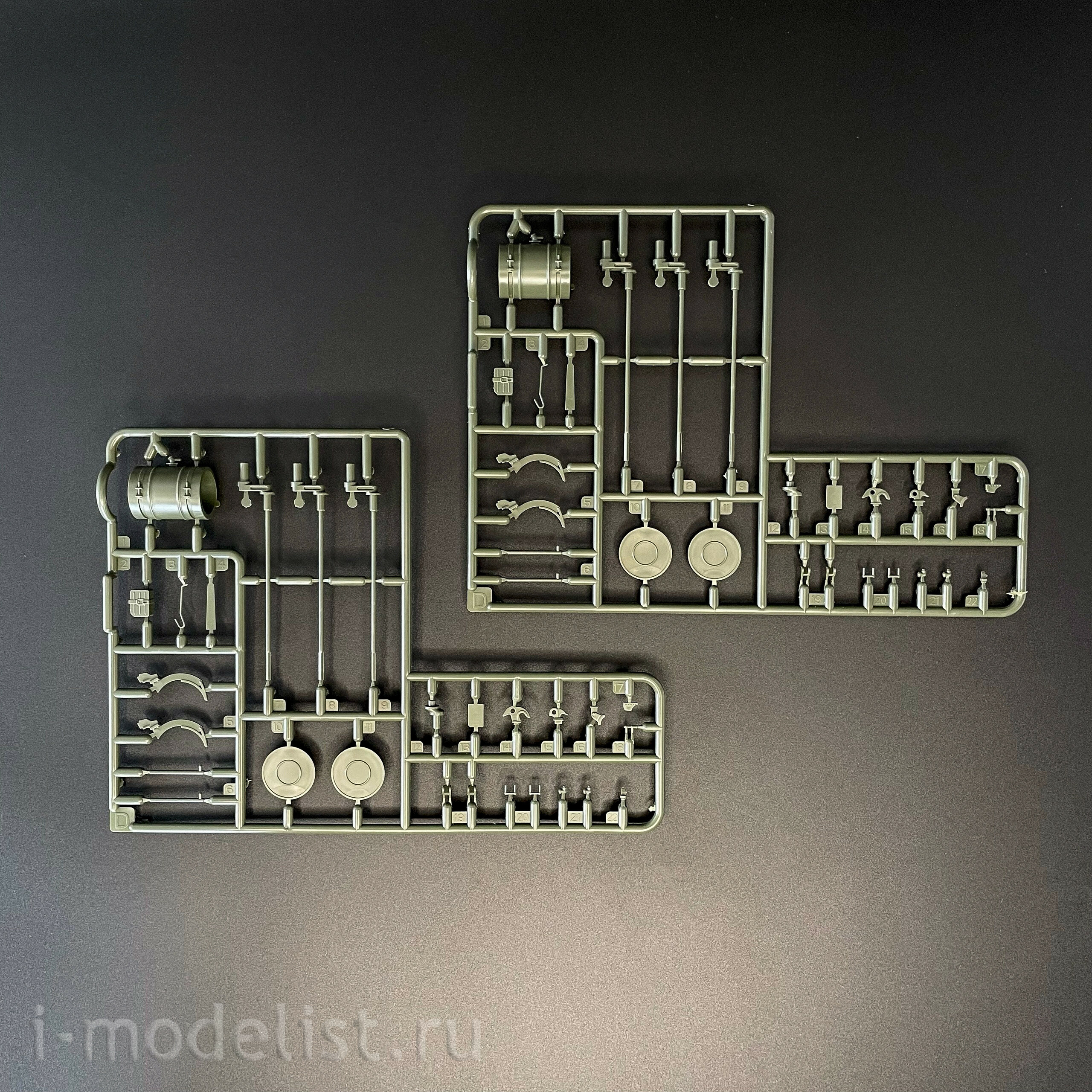 35A056 Amusing Hobby 1/35 Russian T-90AK command tank with PTK (under license from UVZ)