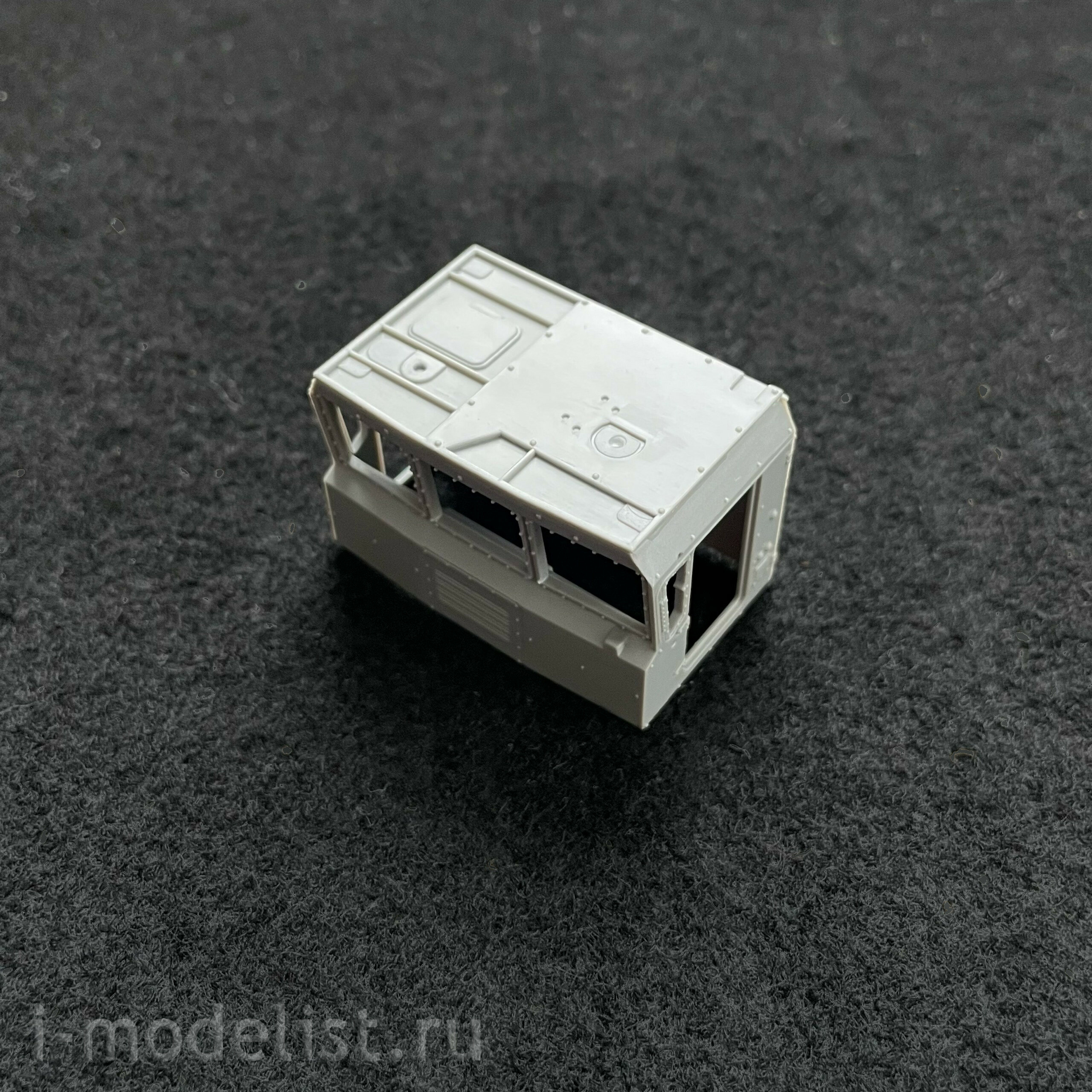 UA72165 Modelcollect 1/72 Russian mzkt 7930 8*8 heavy truck