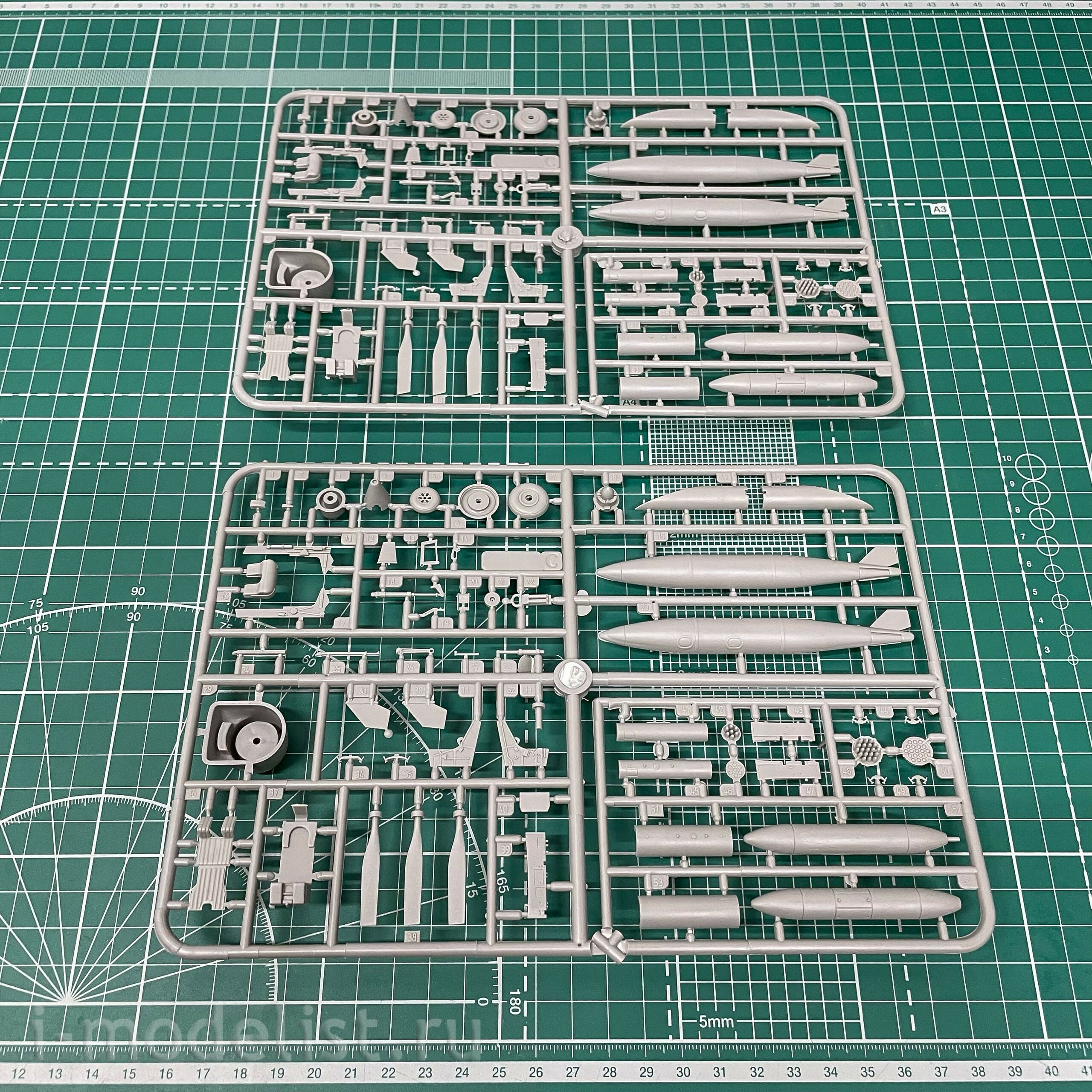 413 Roden 1/48 ov-1D Mohawk Aircraft