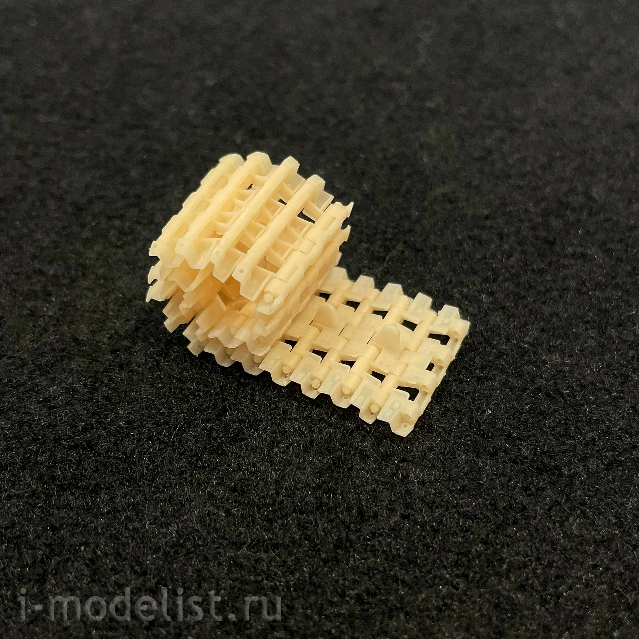 Im35114 Imodelist 1/35 Typesetting tracks on half-fingers for Ferdinand (3D printing)
