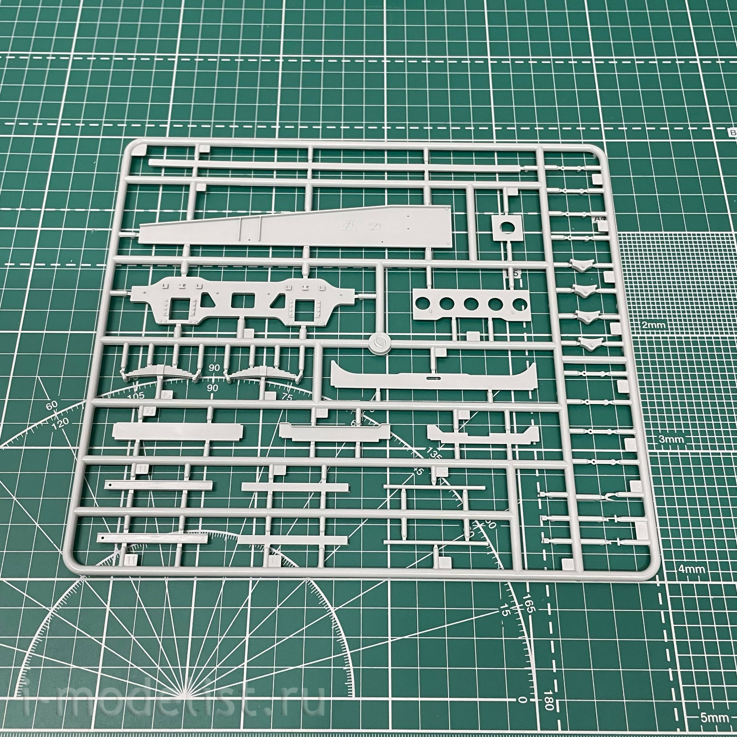 35A02-MW Sabre Model 1/35 Railway Platform type SSys (metal wheels)