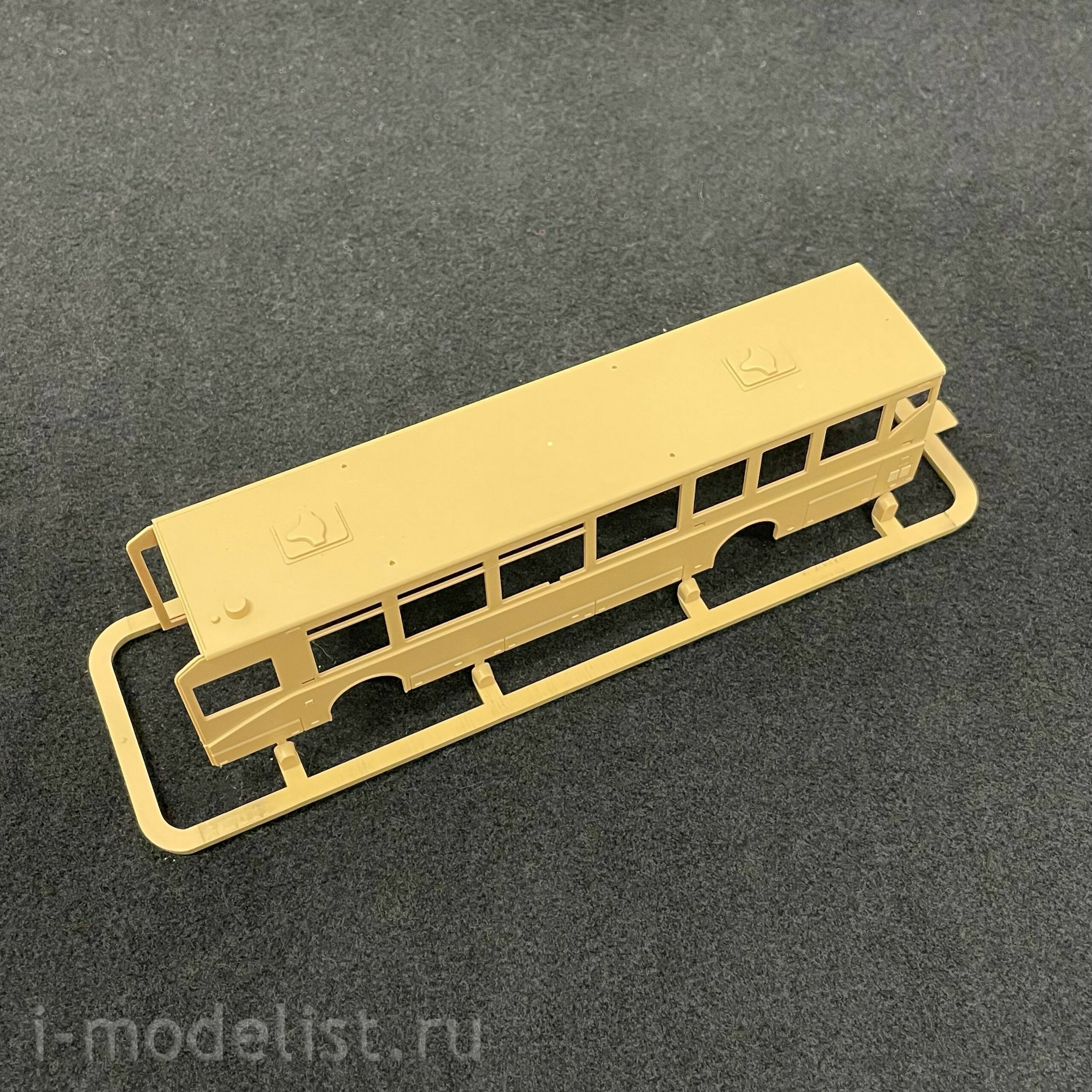 72A03 Sabre Models 1/72 Electric City Bus Shenwo SWB6128EV56