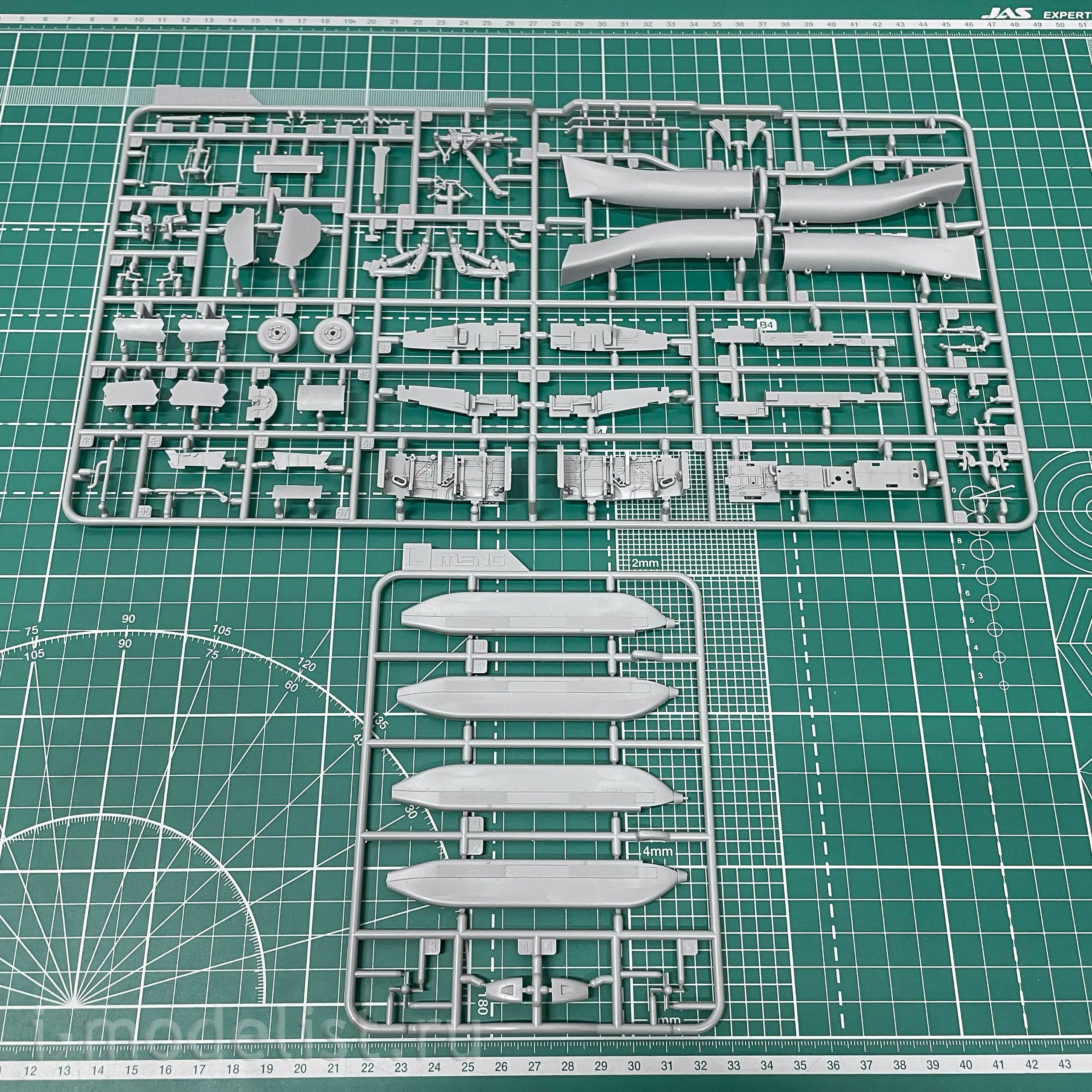 LS-014 Meng 1/48 EA-18G Growler Aircraft