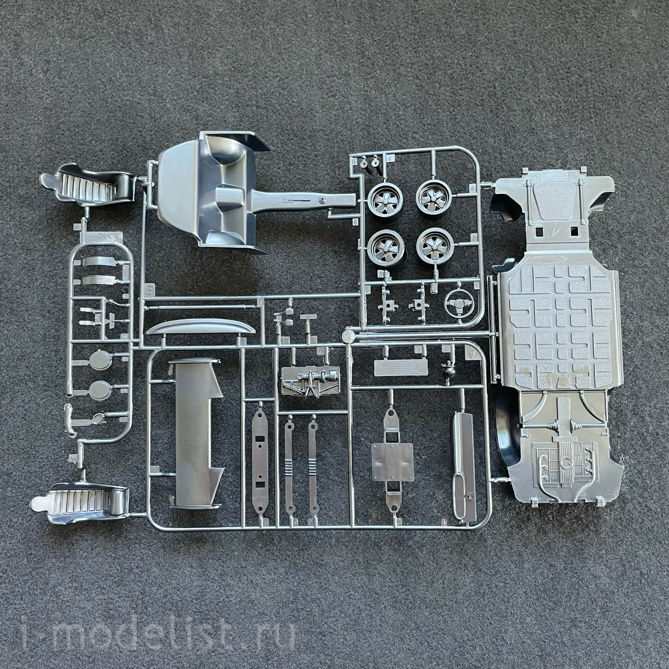 3625 Italeri 1/24 Car Porsche Carrera RSR Turbo