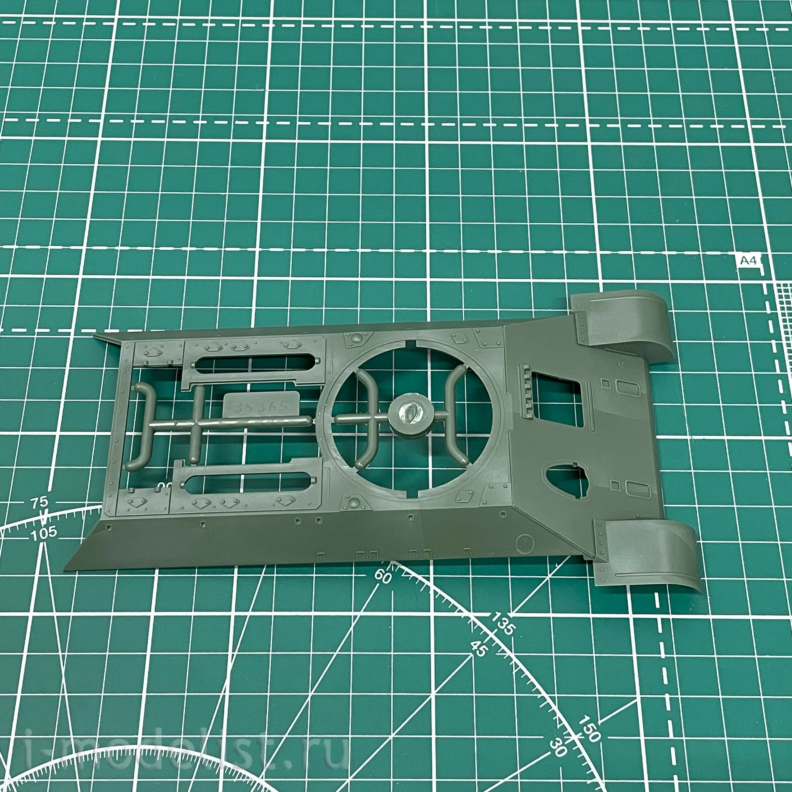 35354 ICM 1/35 Soviet flamethrower tank 2MV 34/76