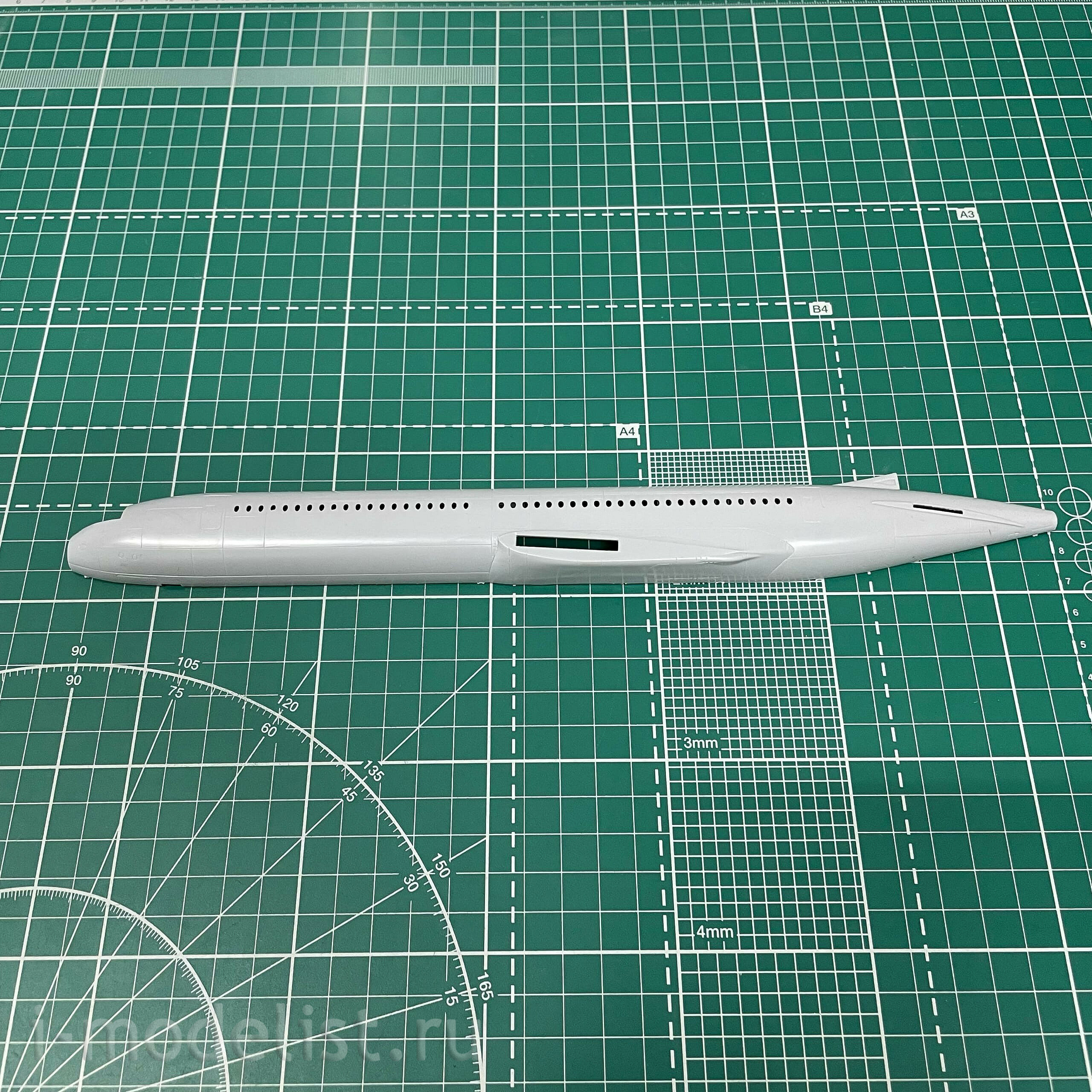 329 Roden 1/144 Vickers Super VC10 Type 1154 (East African Airways)