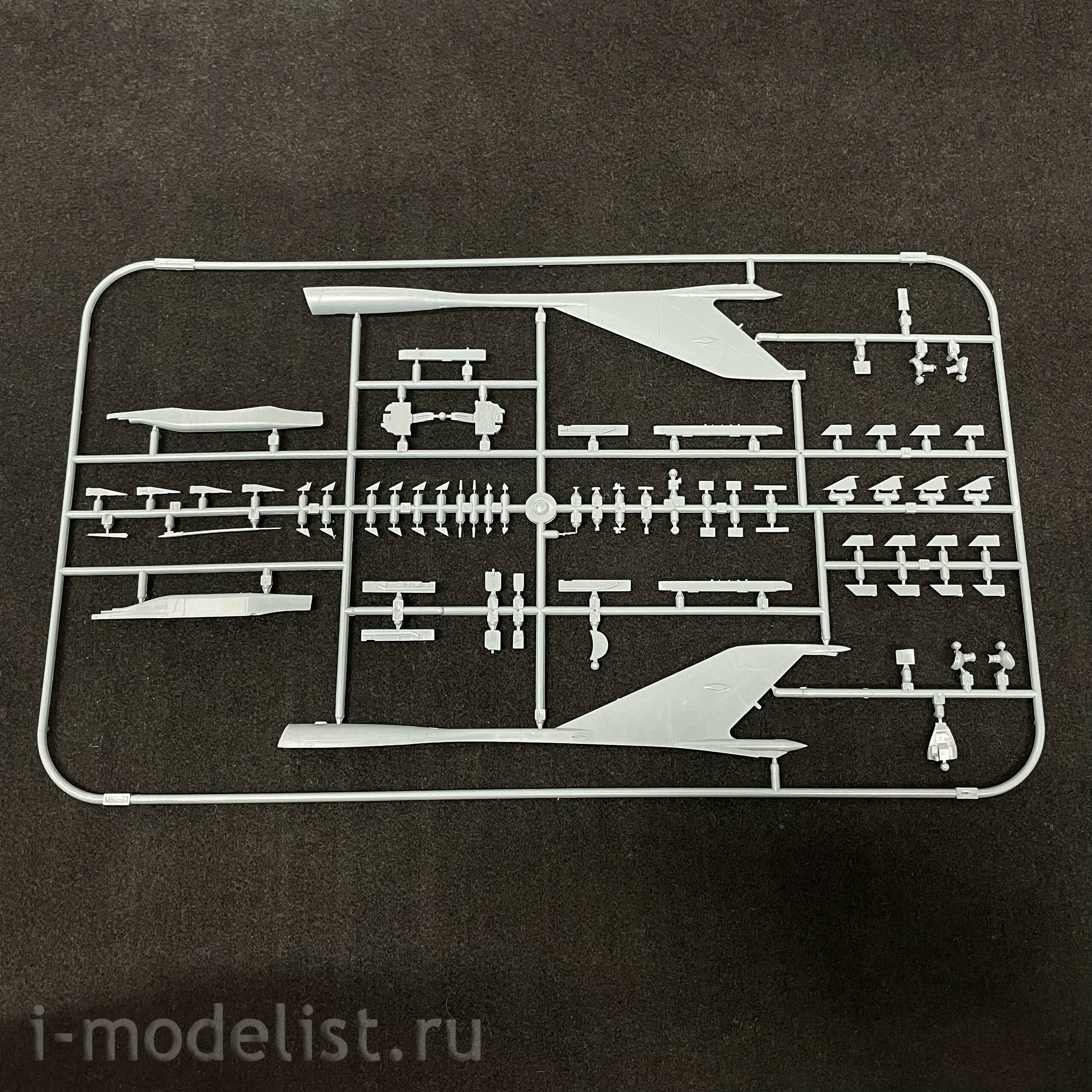 AK148003 AK Interactive 1/48 M-21 PFM Fighter