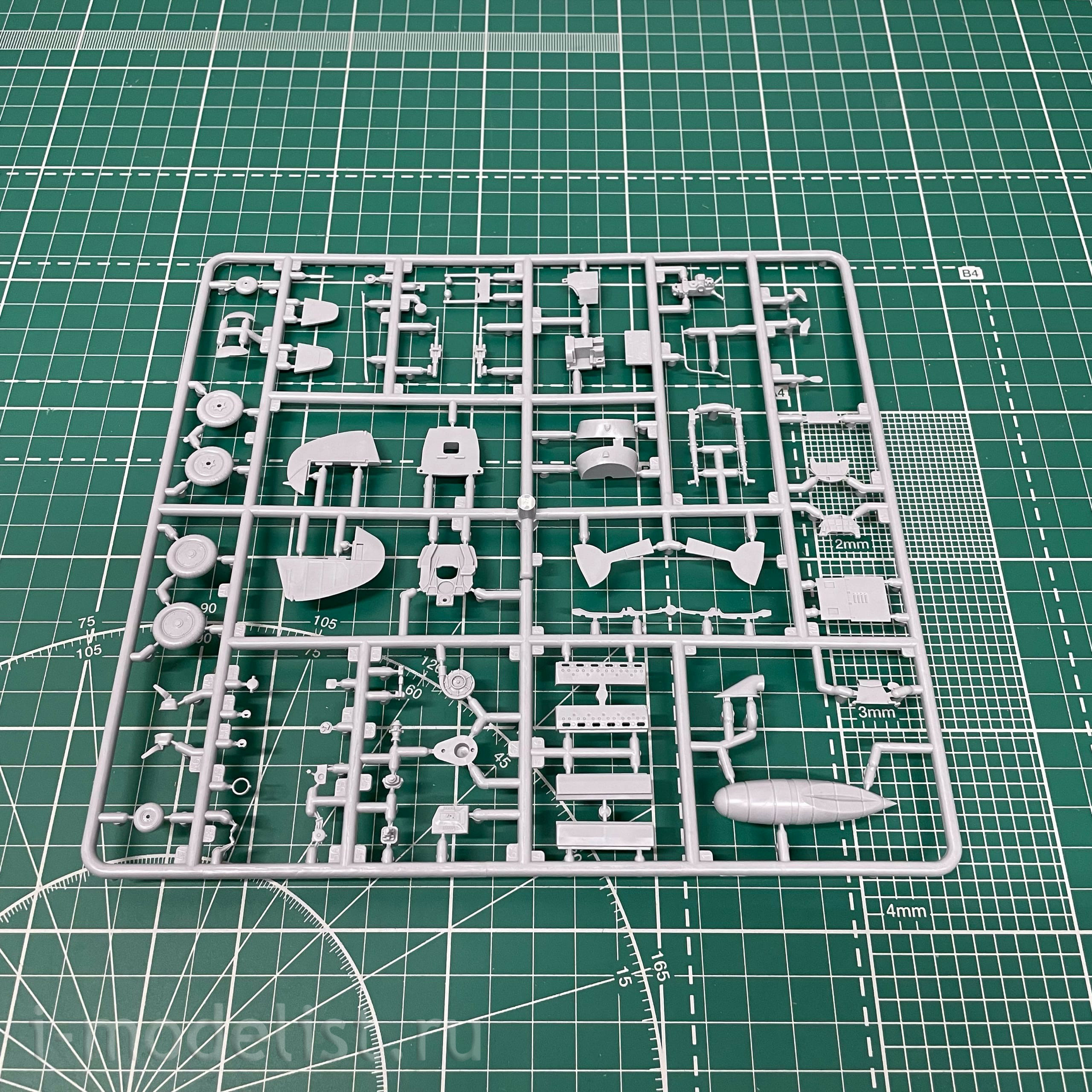 4816 Zvezda 1/48 German fighter jet Messerschmitt BF-109G6