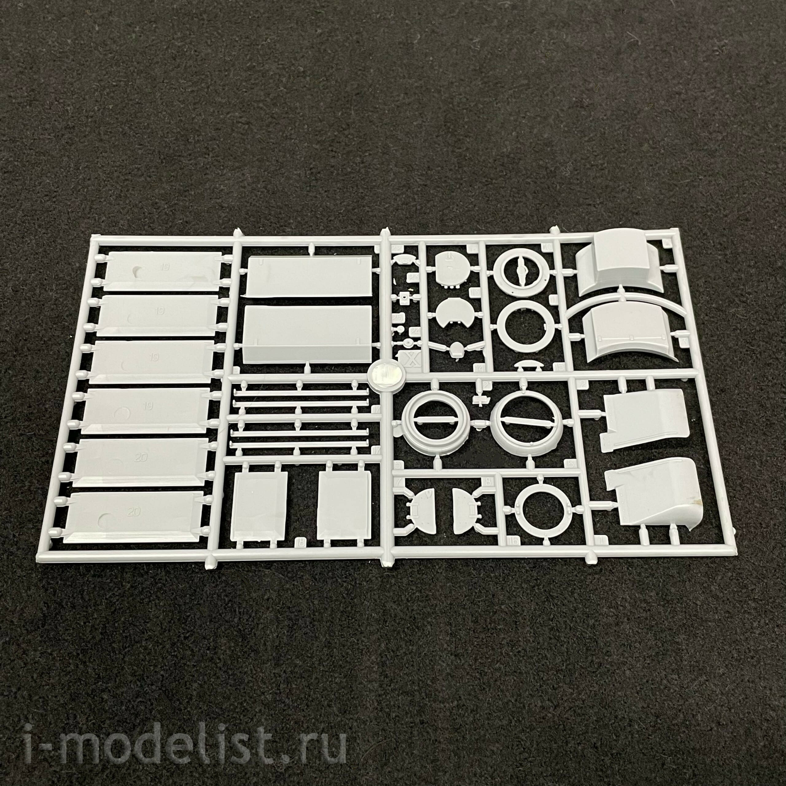 3581 Maket 1/35 German modification of the Tank -34 1942.