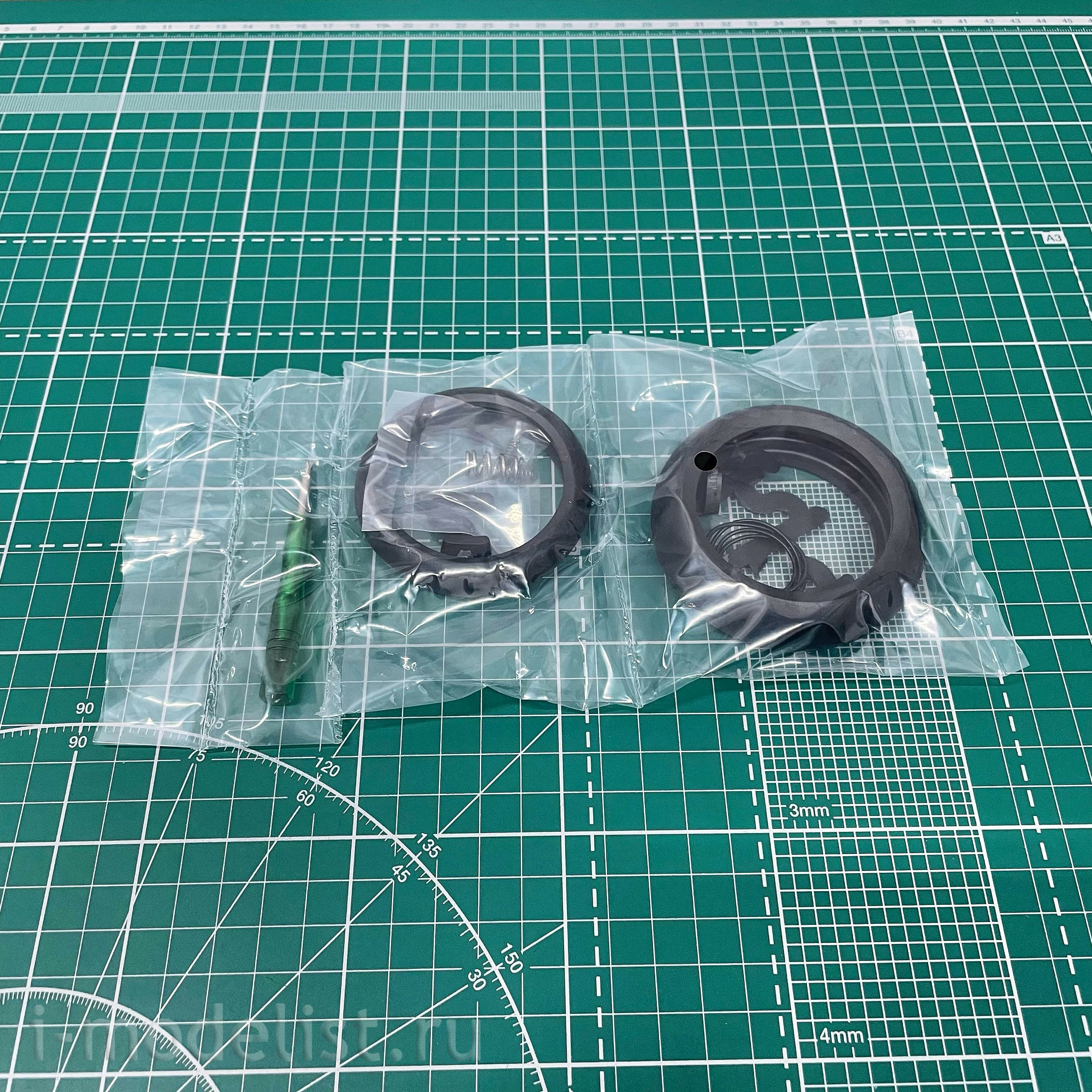 MT-004 Meng 1/9 BMW HP4 Race Motorcycle