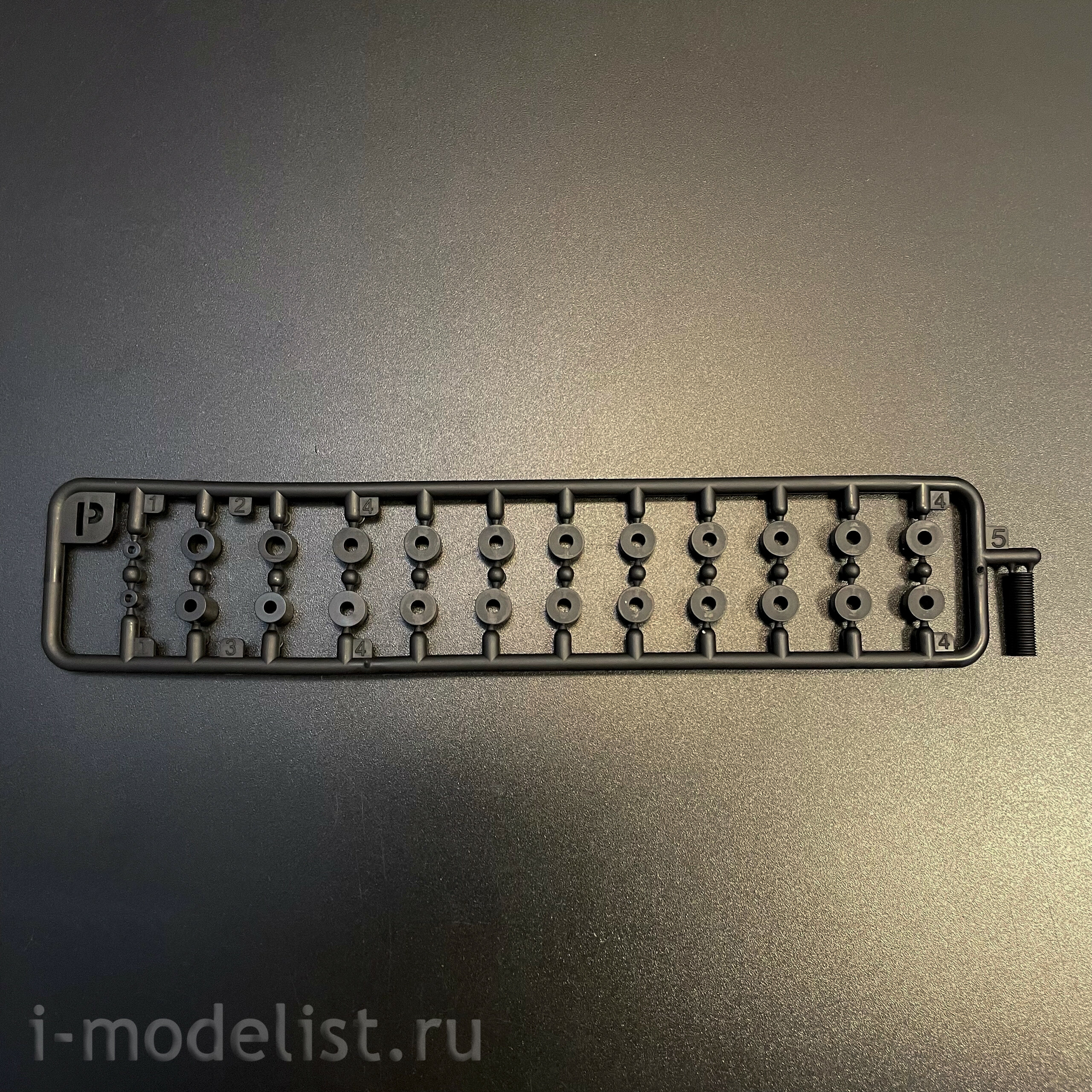 RM-5138 Rye Field Model 1/35 Notмецкий танк Sd.Kfz. 182 Pz.Kpfw.VI Ausf.B King Tiger Арденны 1944 (Upgrade-версия)