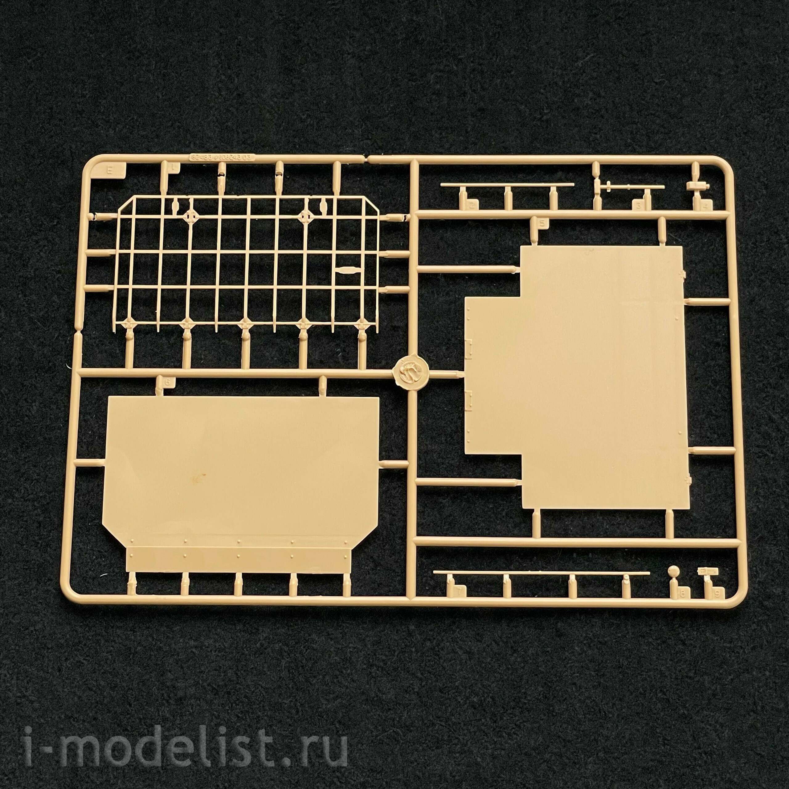 HobbyBoss 1/35 82483 PLA ZBD-05 Amphibious IFV