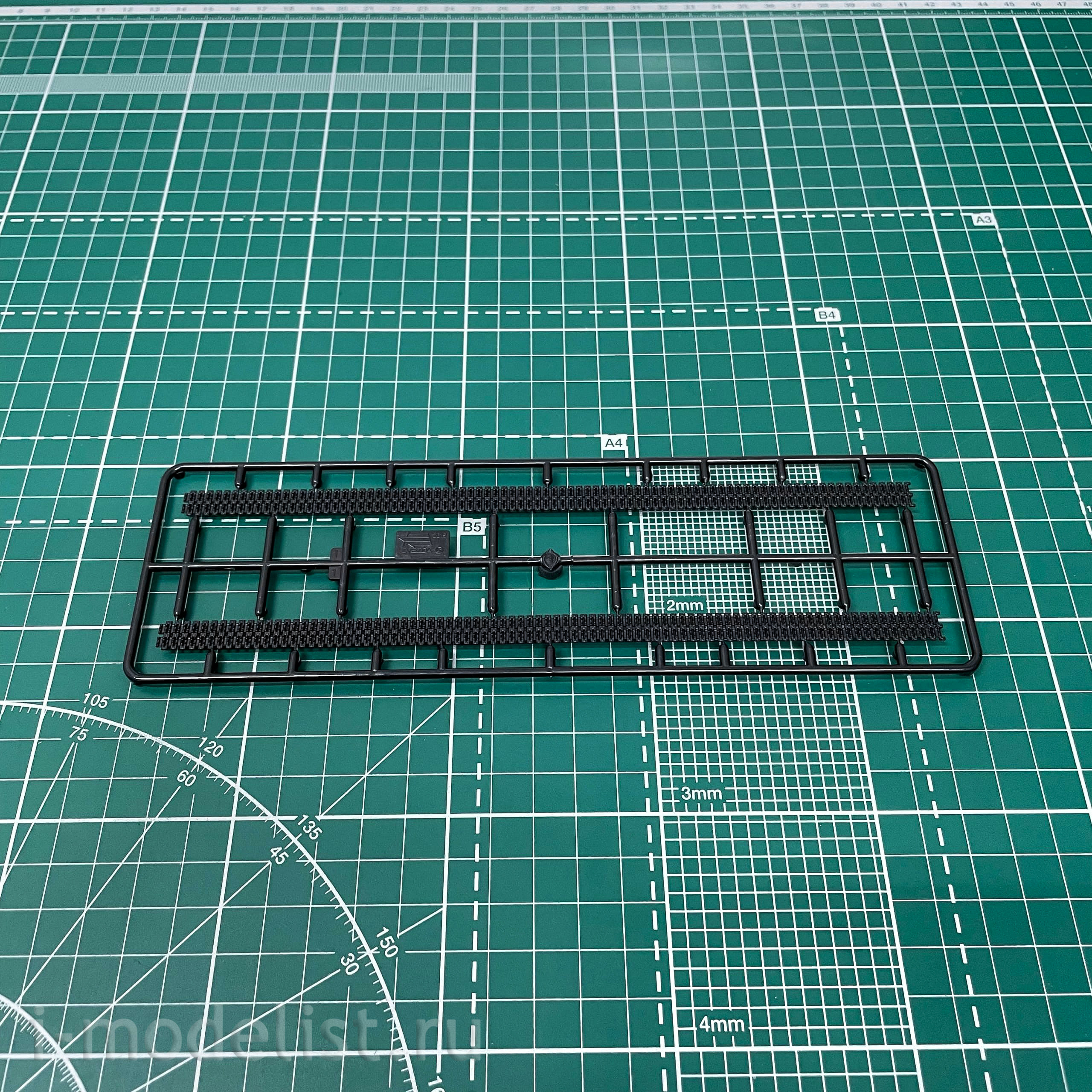 5045 Zvezda 1/72 Russian 152 mm howitzer MSTA-S