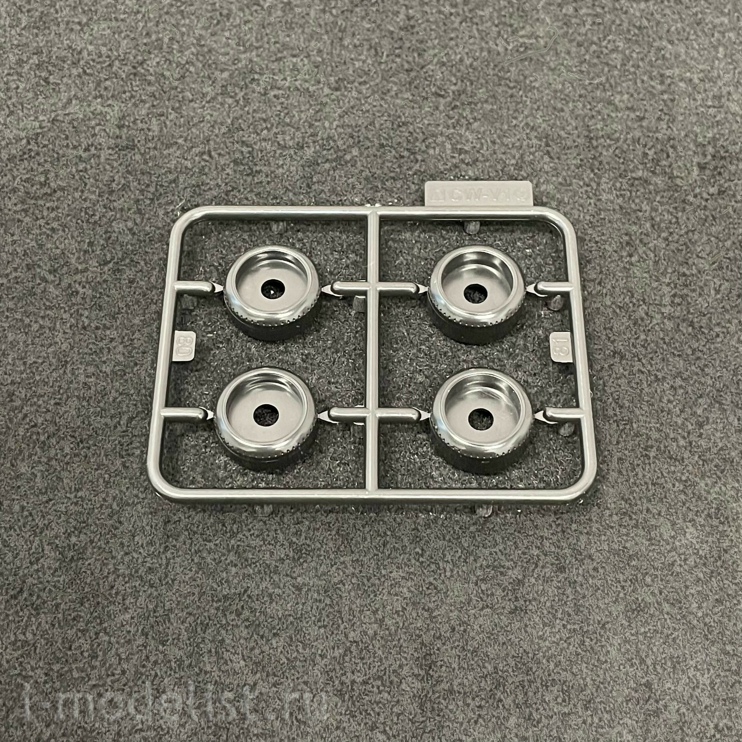 06470 Aoshima 1/32 Car Nissan Skyline 2000 GT-R - Silver (The Snap Kit)