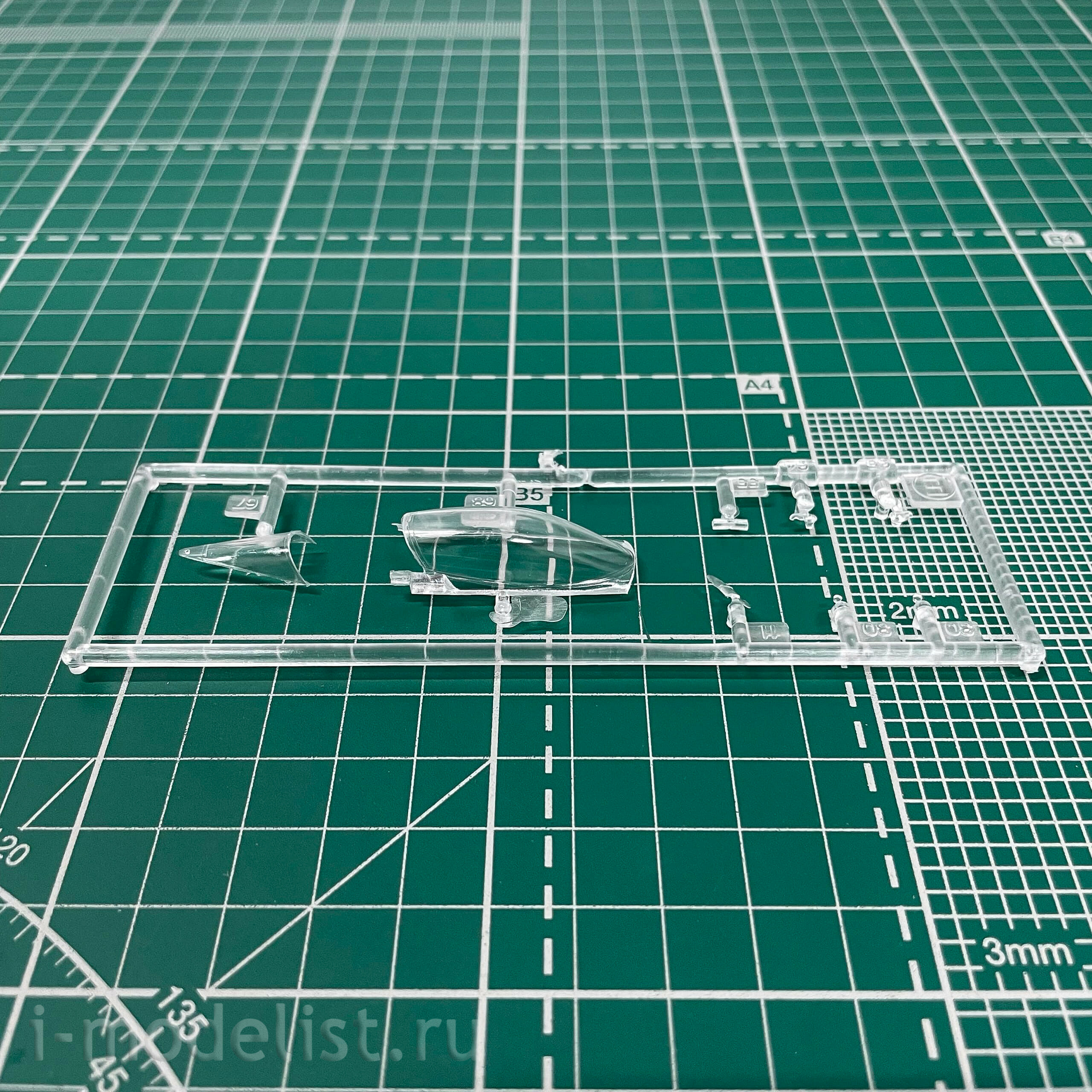 03905 Revell 1/72 American light fighter F-16 MLU 