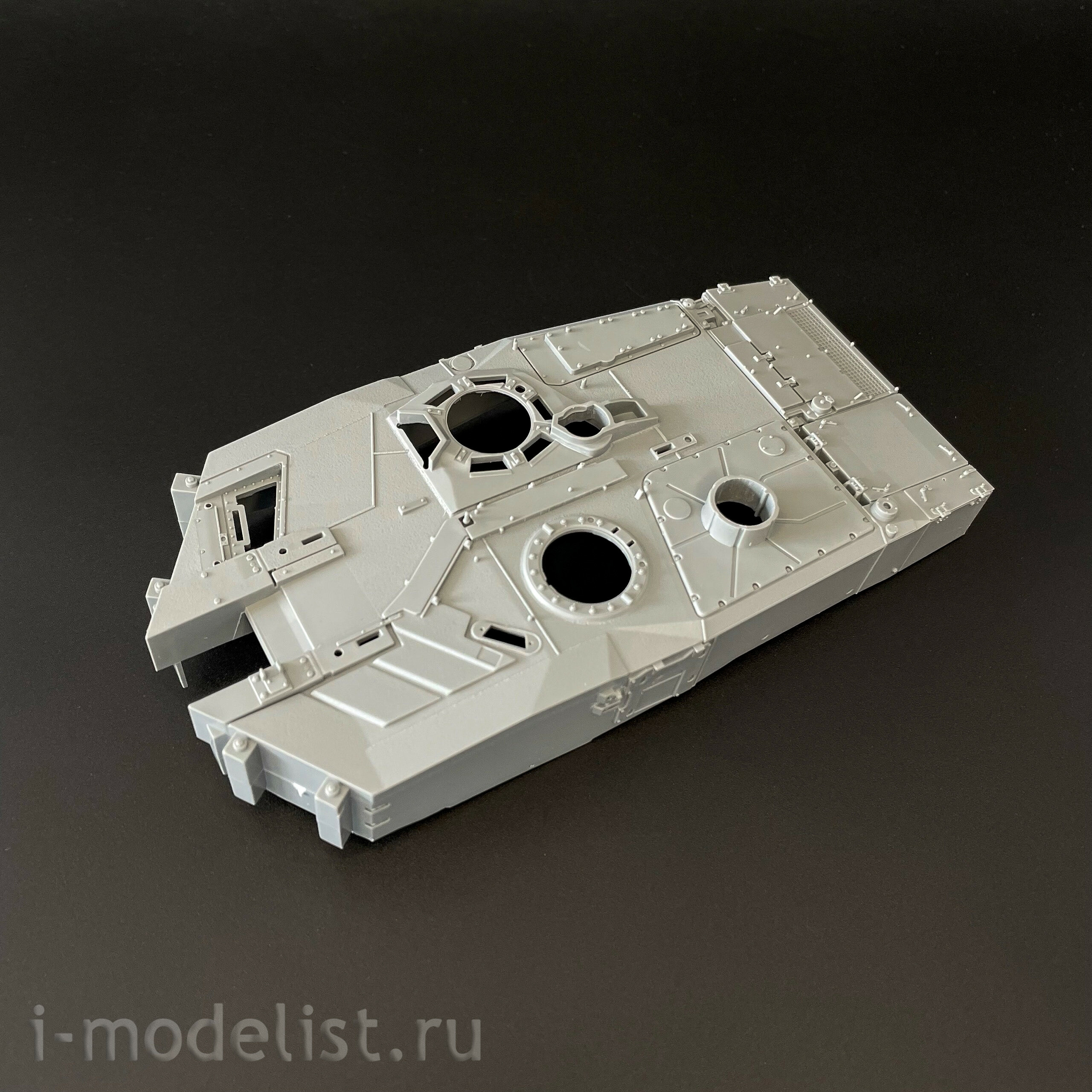 35A058 Amusing Hobby 1/35 Танк Leopard 2 A8