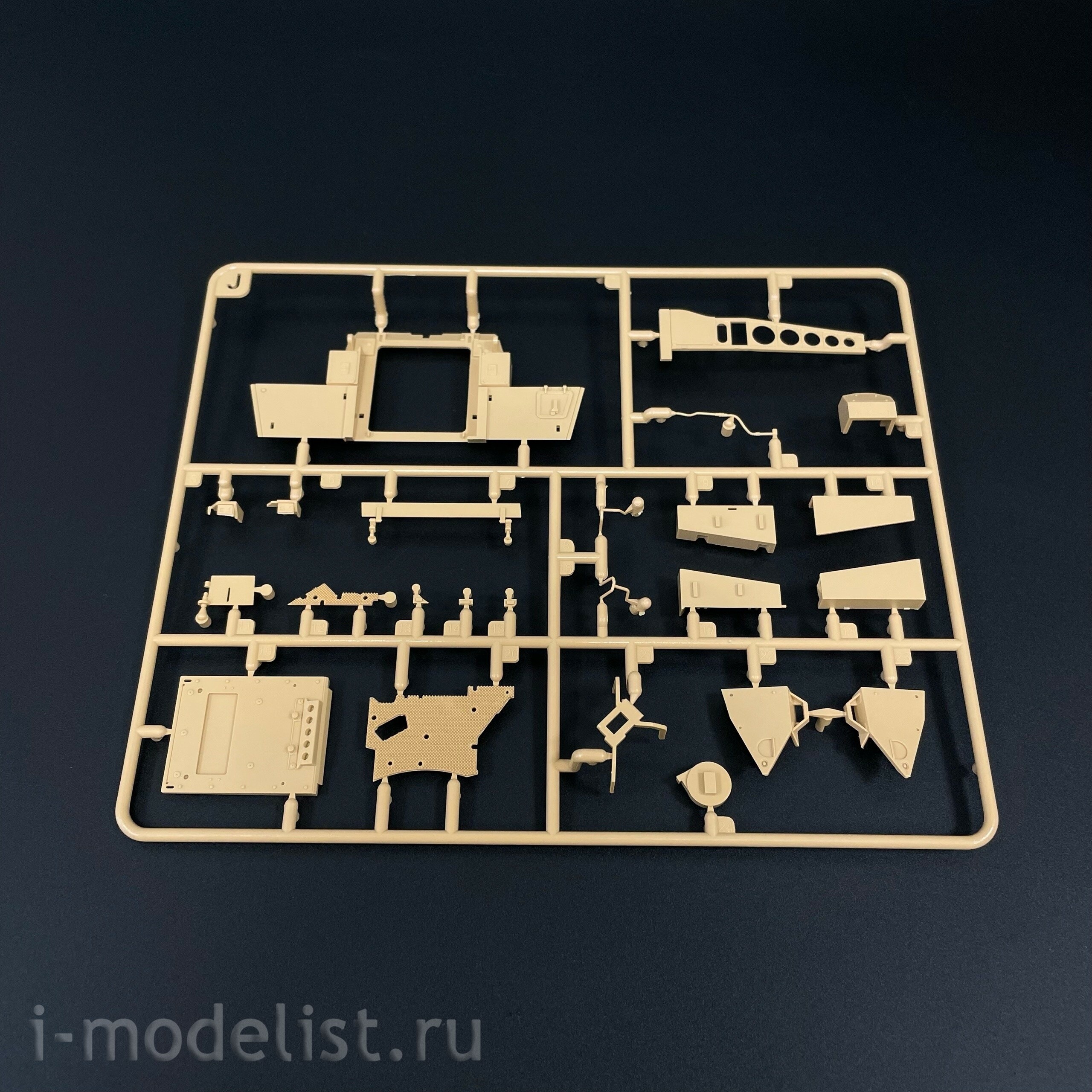 RM-5107 Rye Field Model 1/35 German armored personnel carrier 