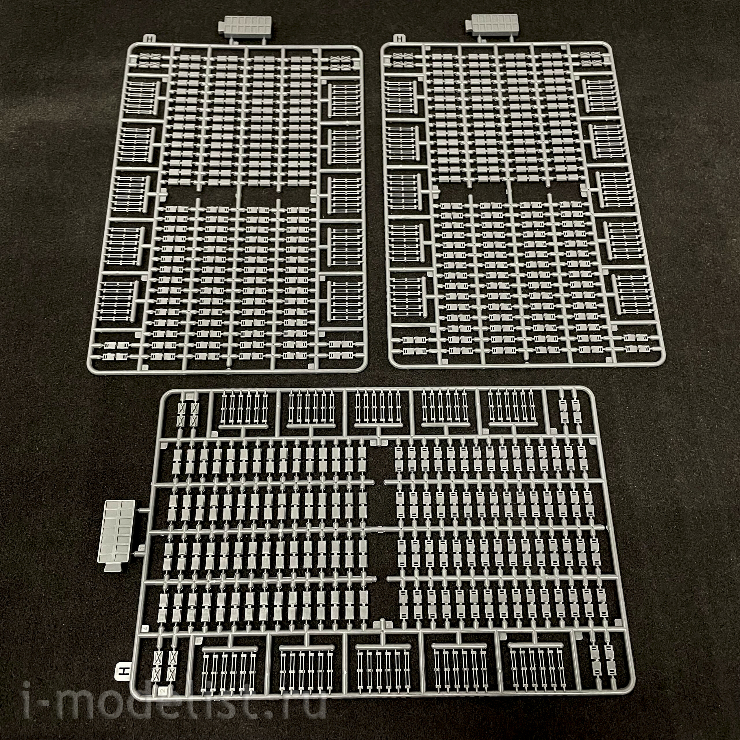 RM-5057 Rye Field Model 1/35 Set of Mobile tracks for Leopard 2A5/A6/A7