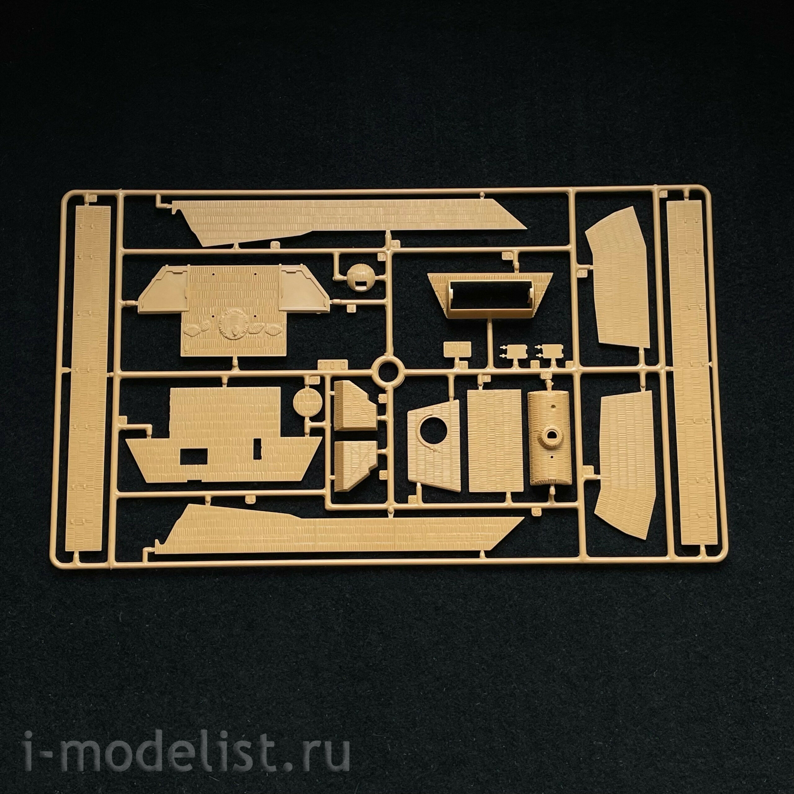 0270 Italeri 1/35 Tank Sd.Kfz. 171 Panther Ausf. A
