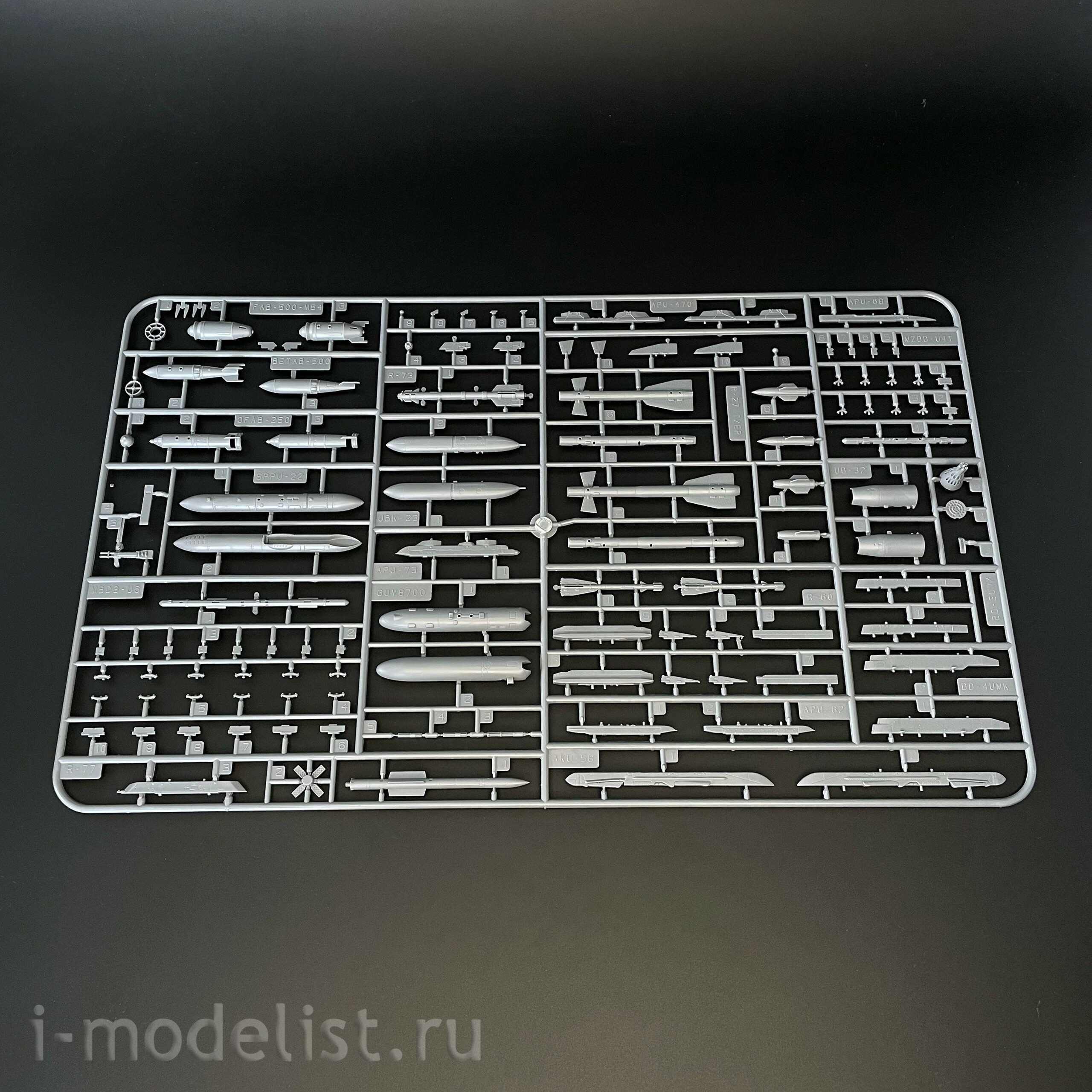 KH80163 Zimi Model 1/48 Российский истребитель С-27 (Flanker-B)