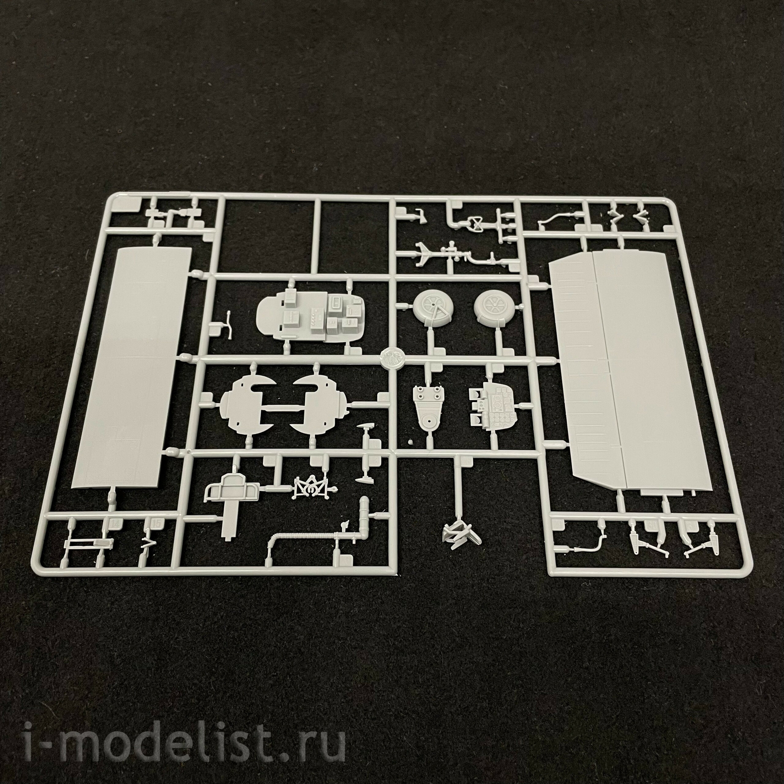 81732 HobbyBoss 1/48 P-61C Black Widow