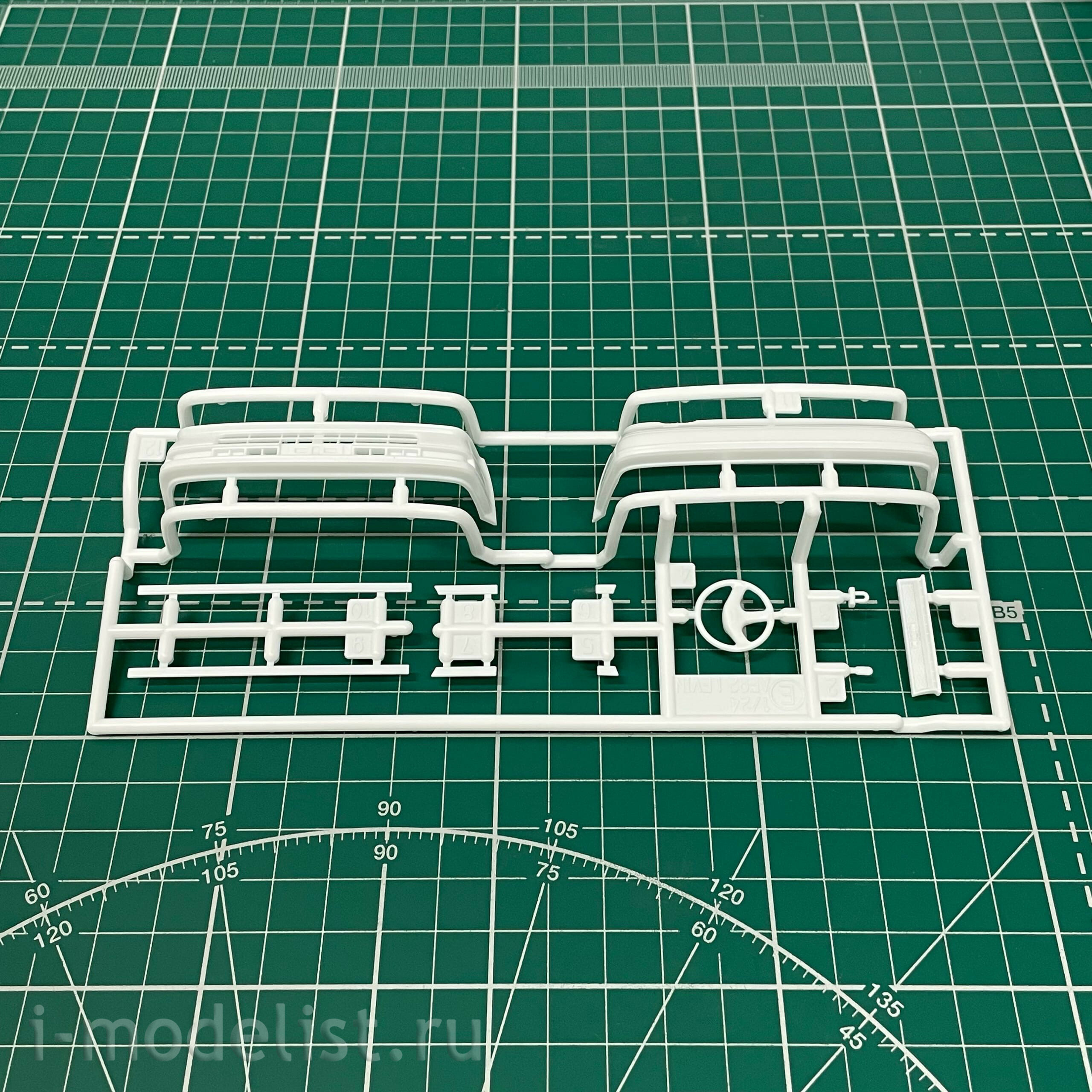 21137 Hasegawa 1/24 Car Advan Corolla Levin AE92