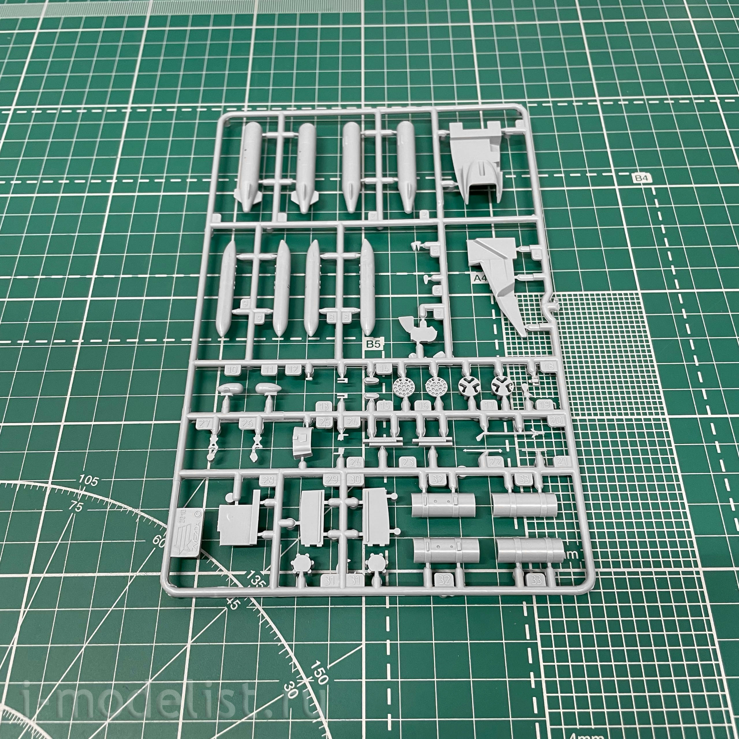 7276 Zvezda 1/72 Russian Mi-35M Attack Helicopter