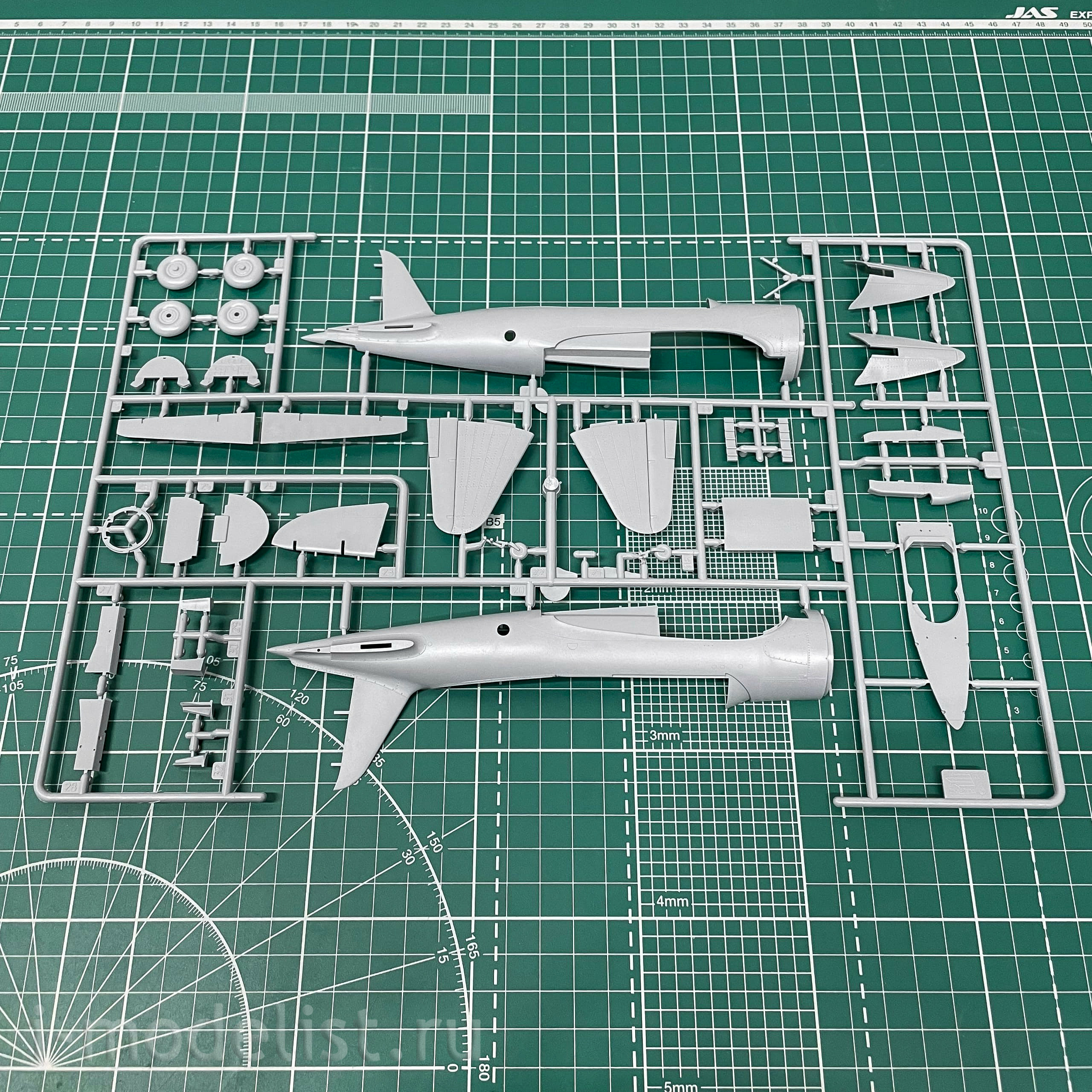 4805 Zvezda 1/48 Soviet su-2 bomber
