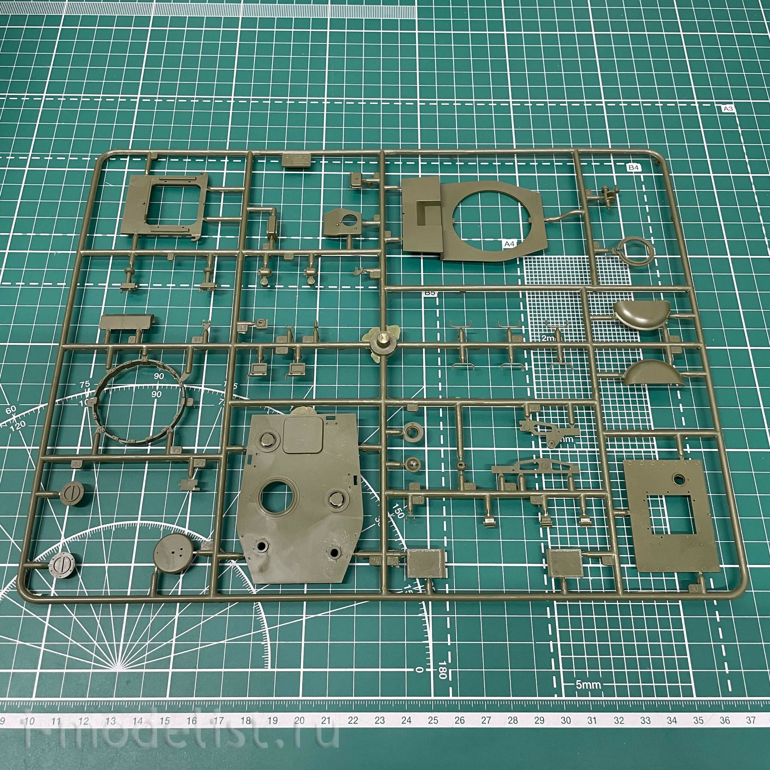 3608 Zvezda 1/35 Soviet heavy tank KV-2
