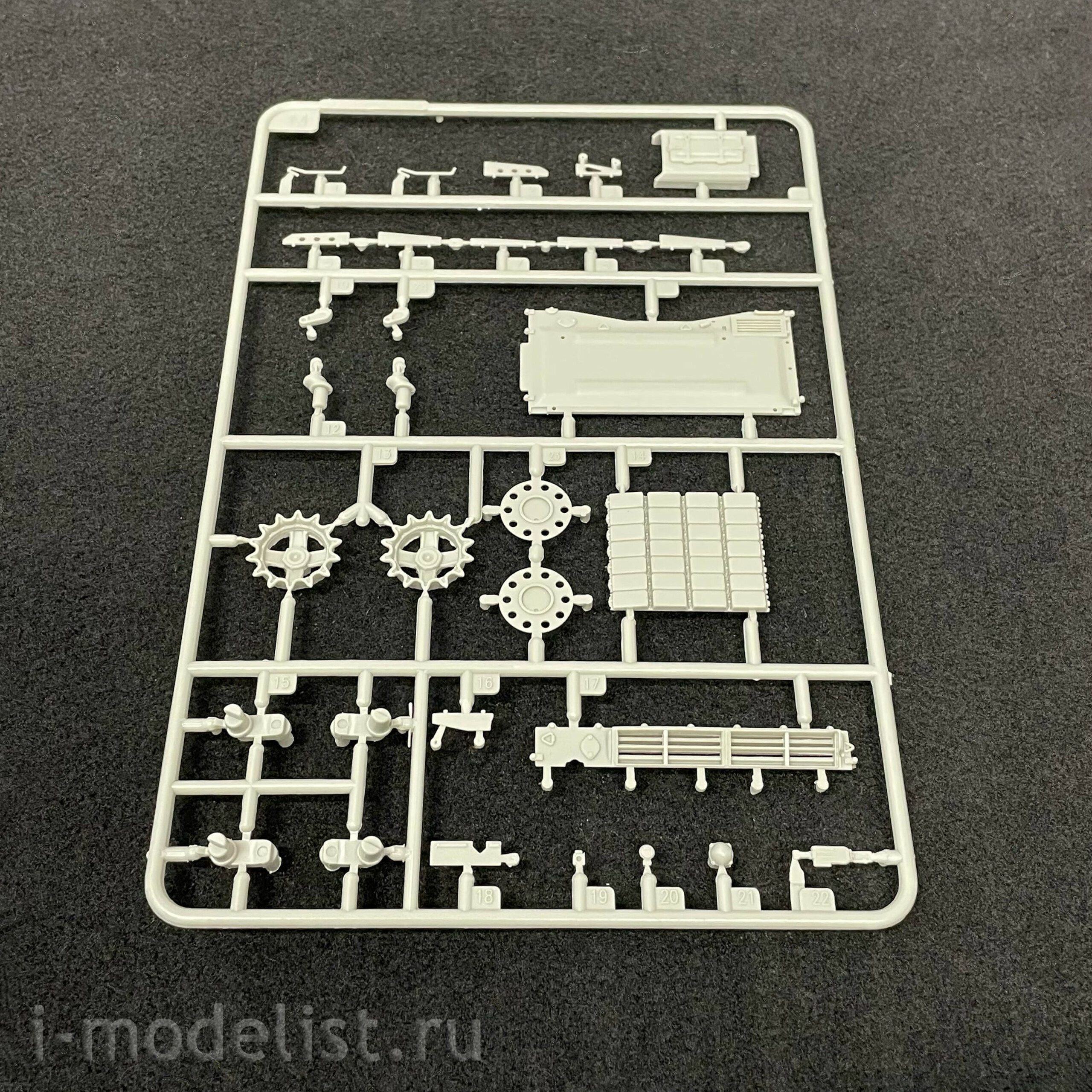09601 I-Modeler Glue Liquid Plus Gift Trumpeter 1/35 Soviet Object 172