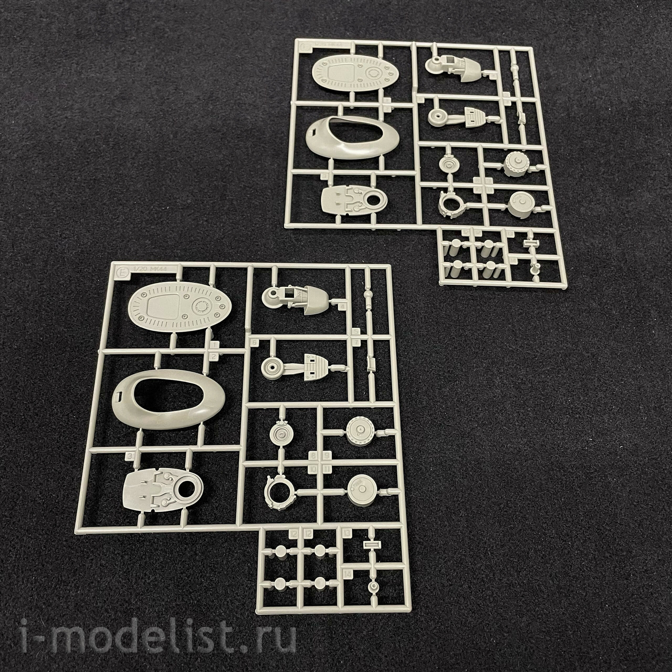 64107 Hasegawa 1/20 Combat Robots MK44 Ammoknights