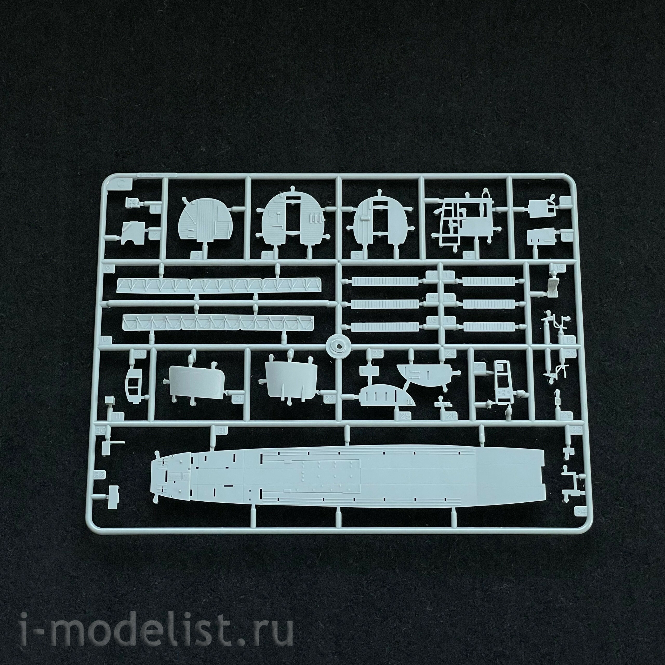 87264 HobbyBoss 1/72 C-47D Skytrain