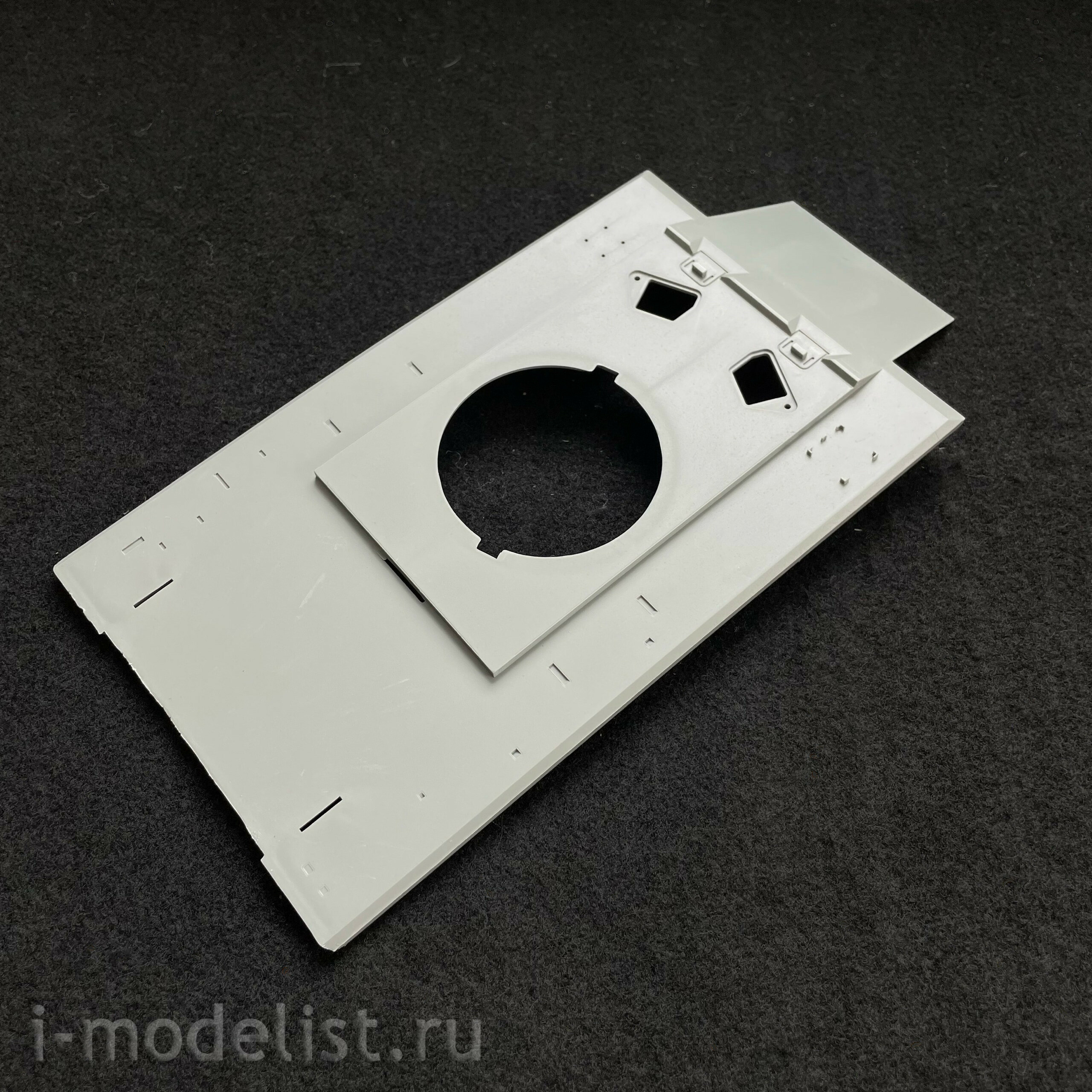 UA35010 Modelcollect 1/35 German tank E60 ausf.D - 2MV with late - type side armor
