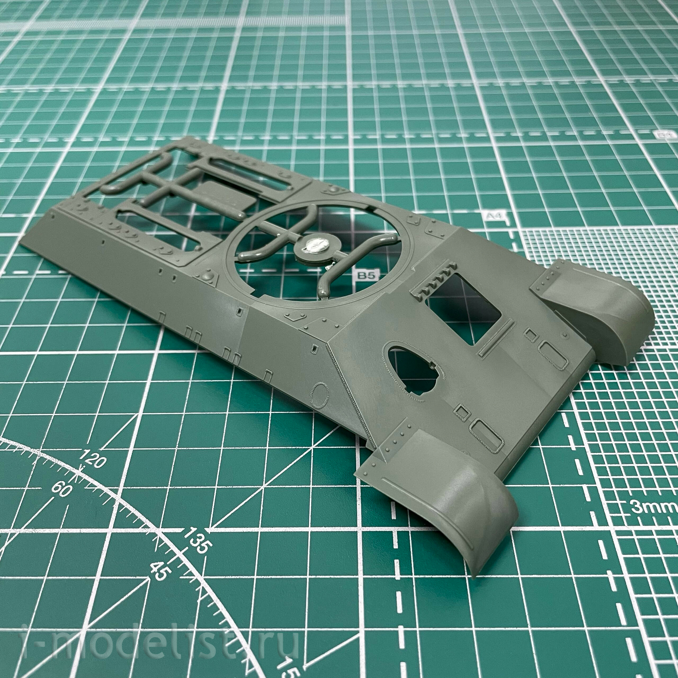 303529 Modeler 1/35 Soviet tank 34-76 issue early 1943.