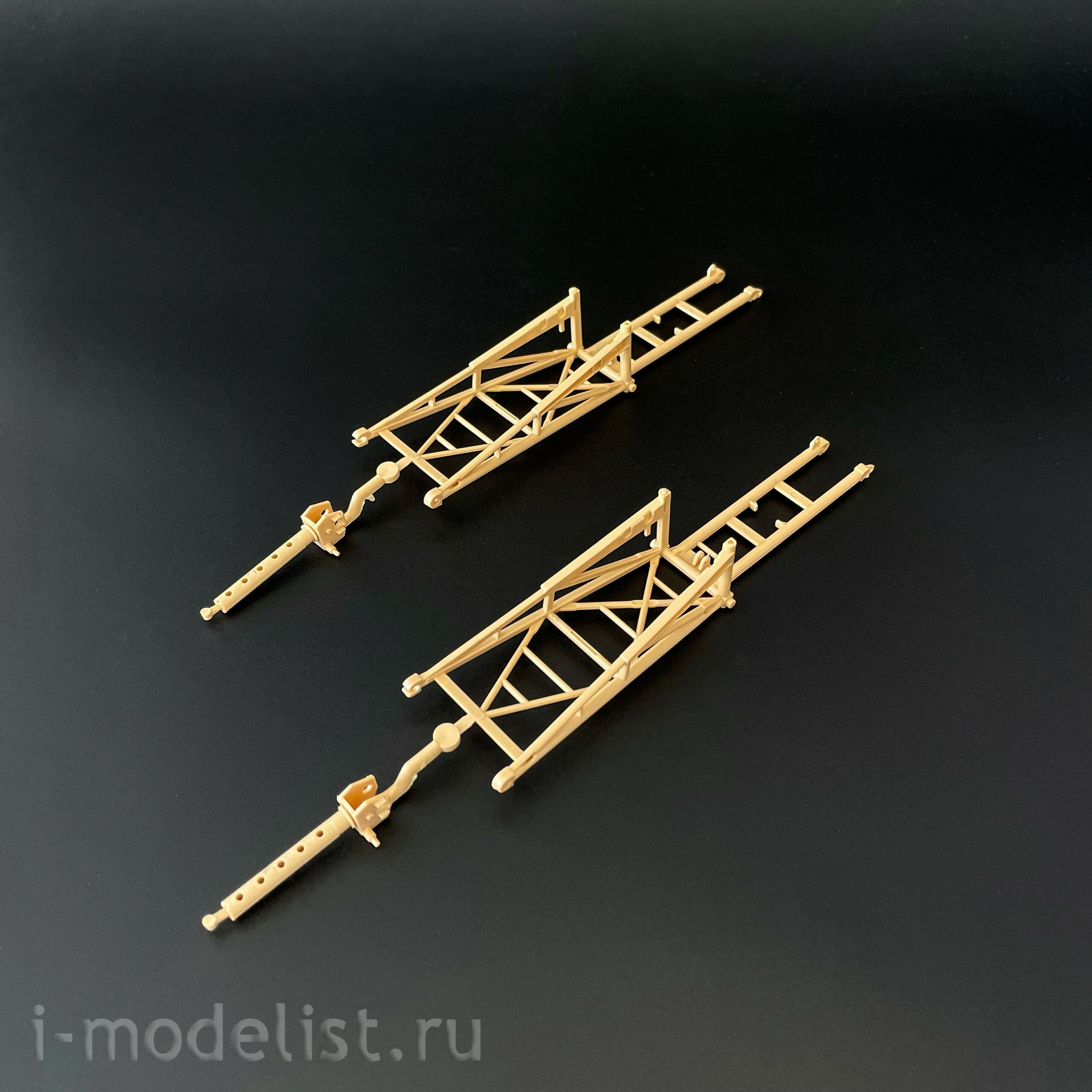 35A030 Amusing Hobby 1/35 SD.Kfz.184 Ferdinand & 16t Strabokran