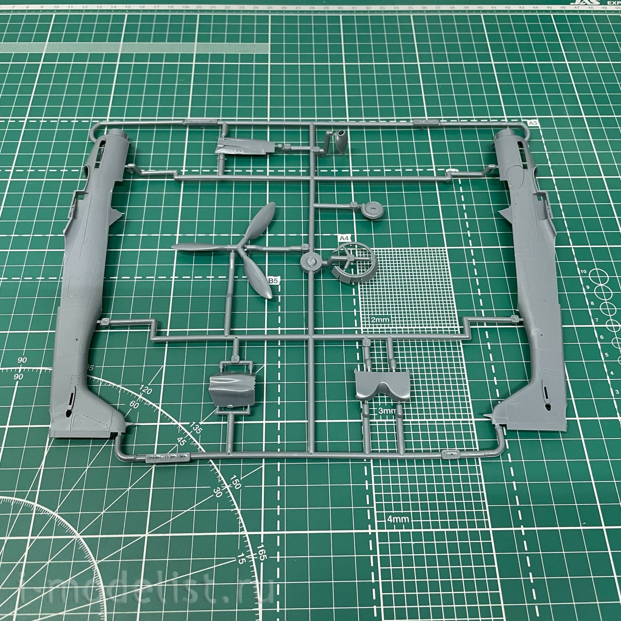 03930 Revell 1/48 German fighter Focke Wulf Fw 190 D-9