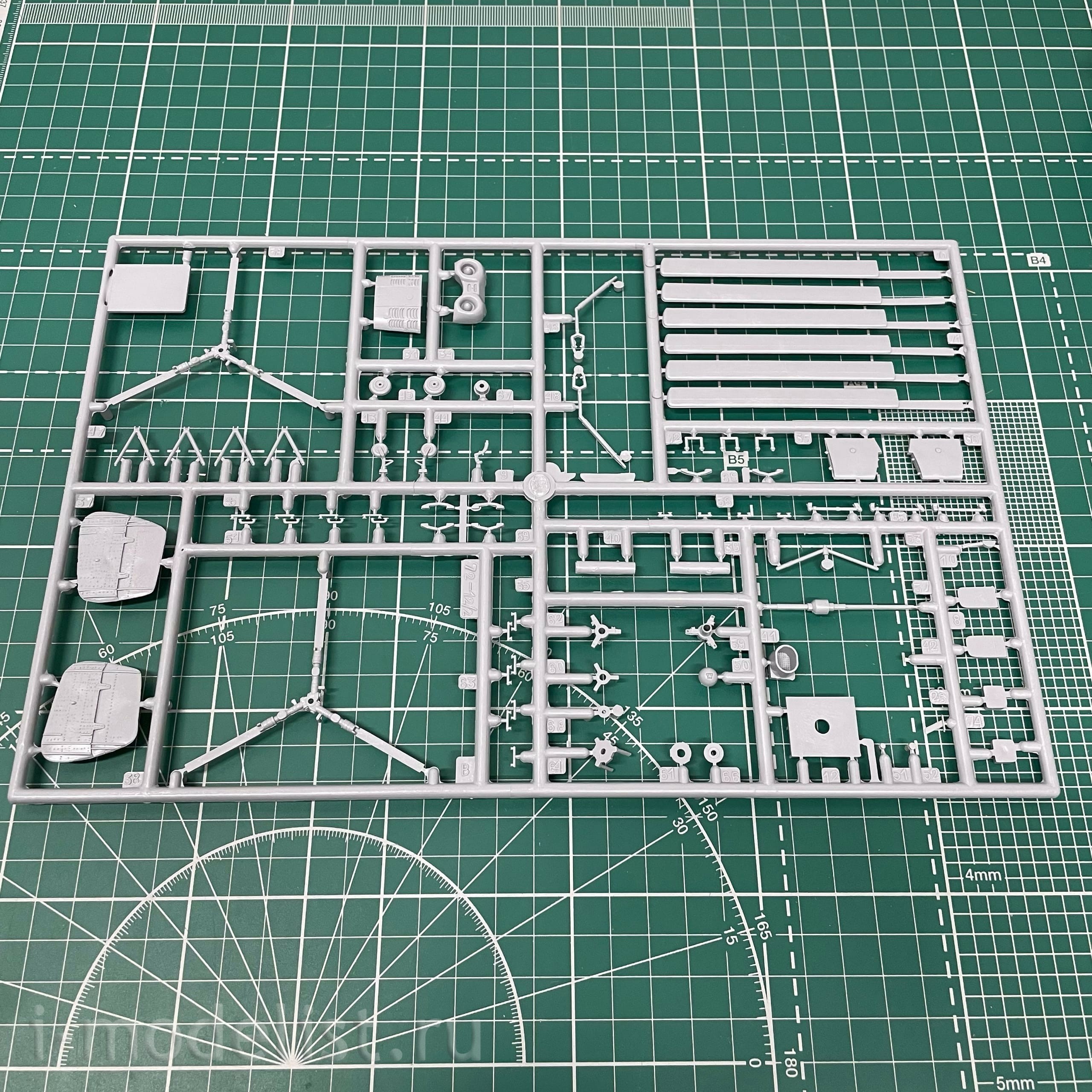 7221 Zvezda 1/72 Russian marine fire support helicopter