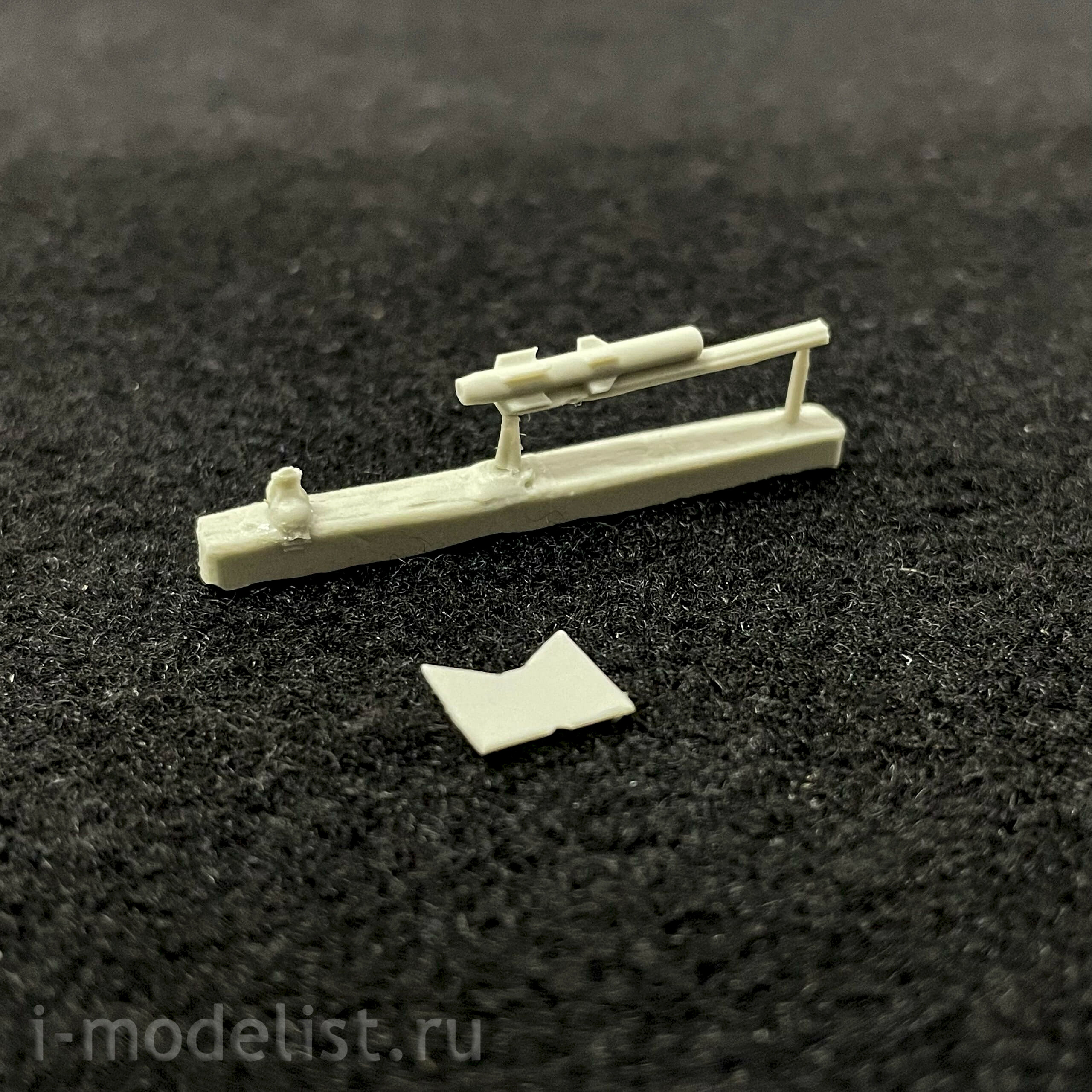 SEA037 Zebrano 1/72 Rocket Tank Object 170