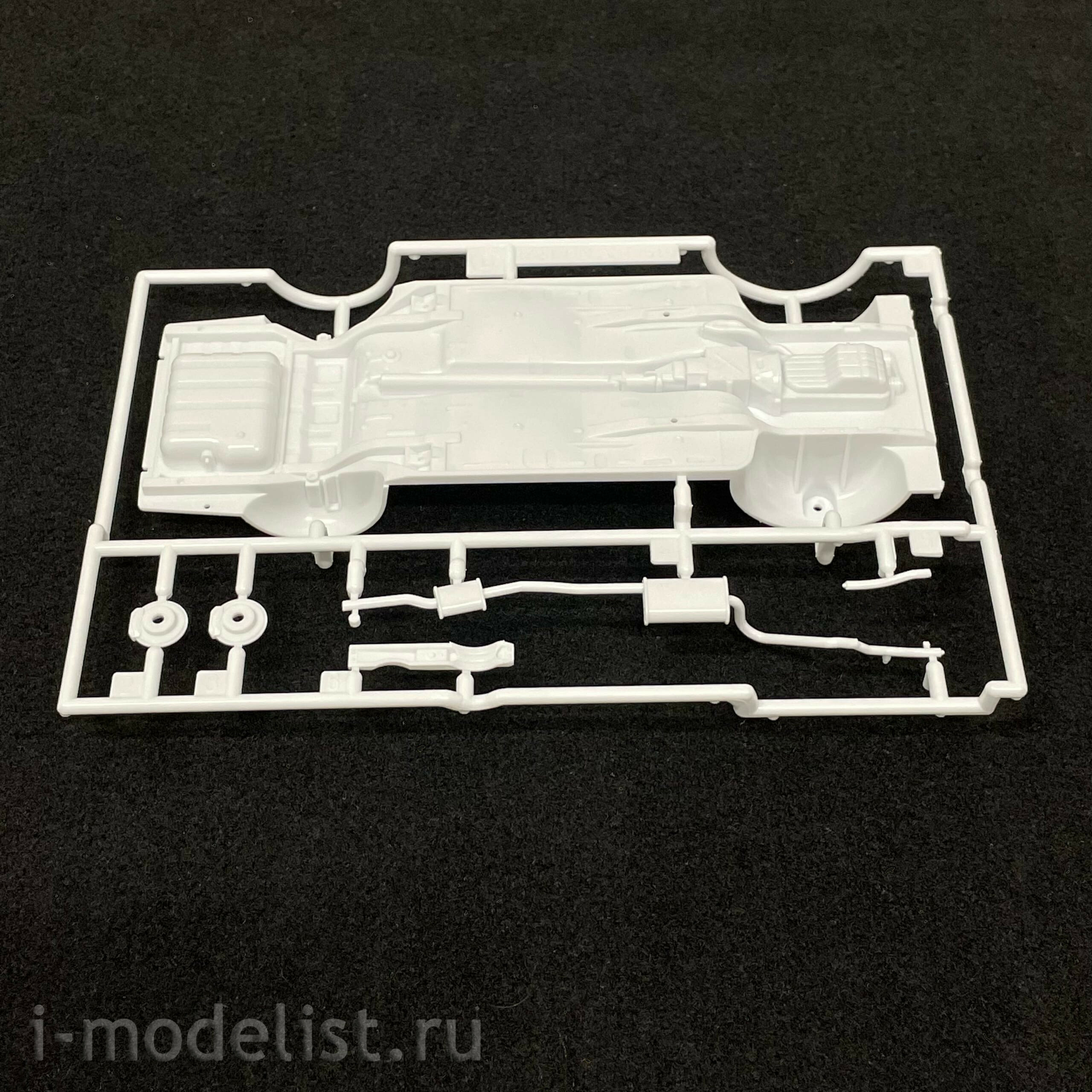 20554 Hasegawa 1/24 Mitsubishi Galant GTO 2000GSR Late Version w/Rear Spoiler