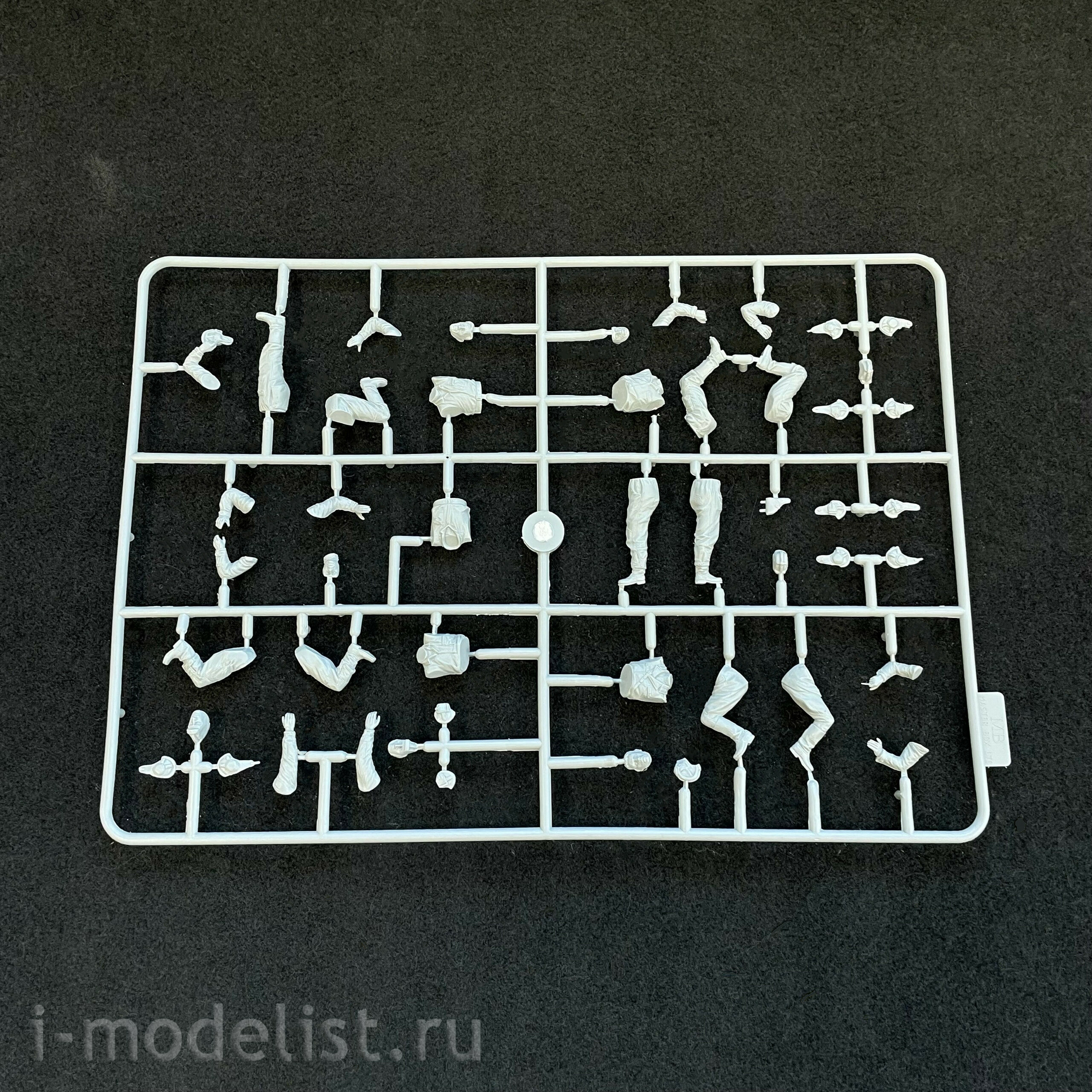 13521 Academy 1/35 M10 tank destroyer of the USSR Lend Lease