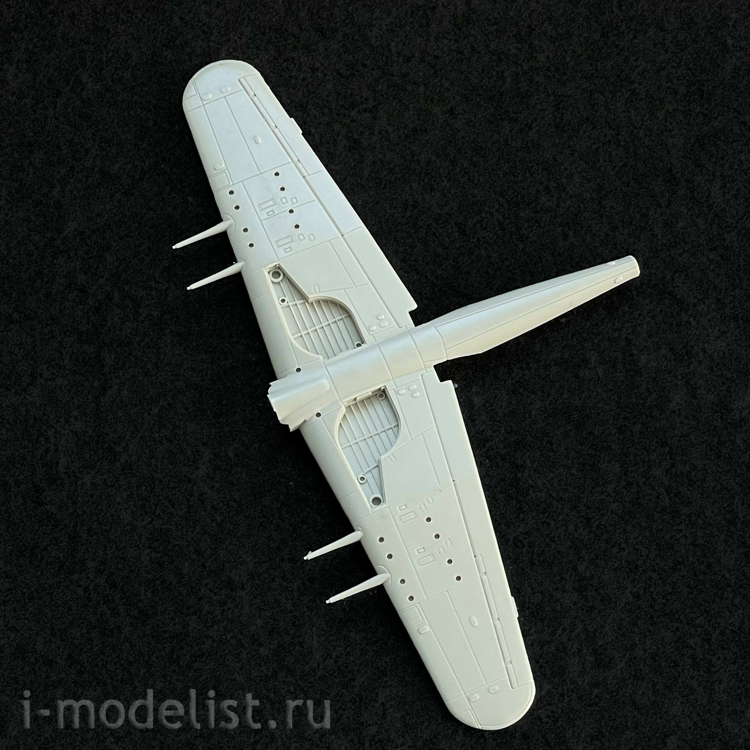 80232 HobbyBoss 1/72 Hawker Typhoon Mk Aircraft.IB