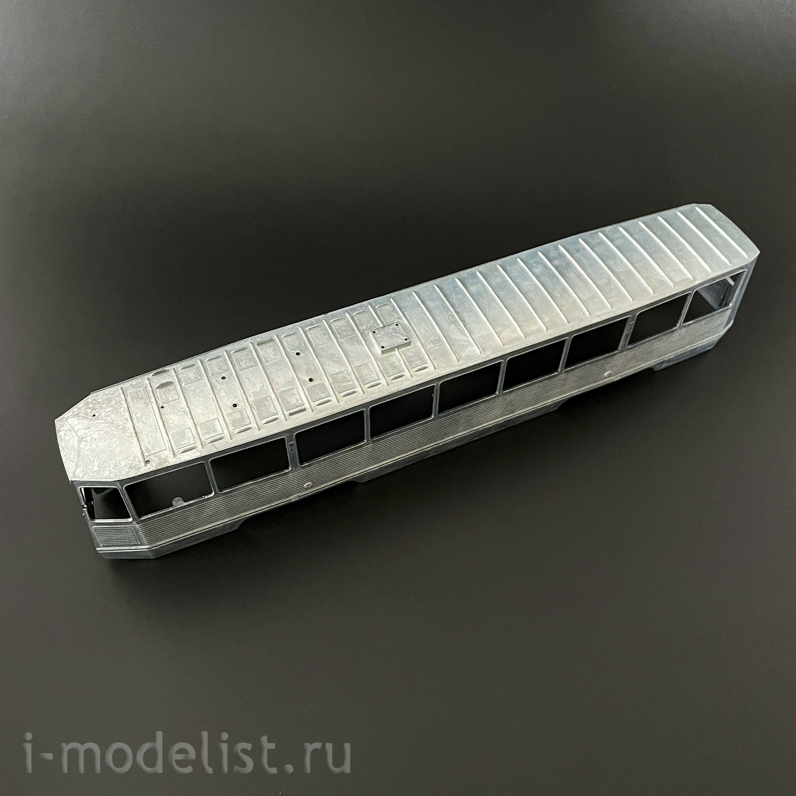 4032AVD AVD Models 1/43 Tram KTM-5M3