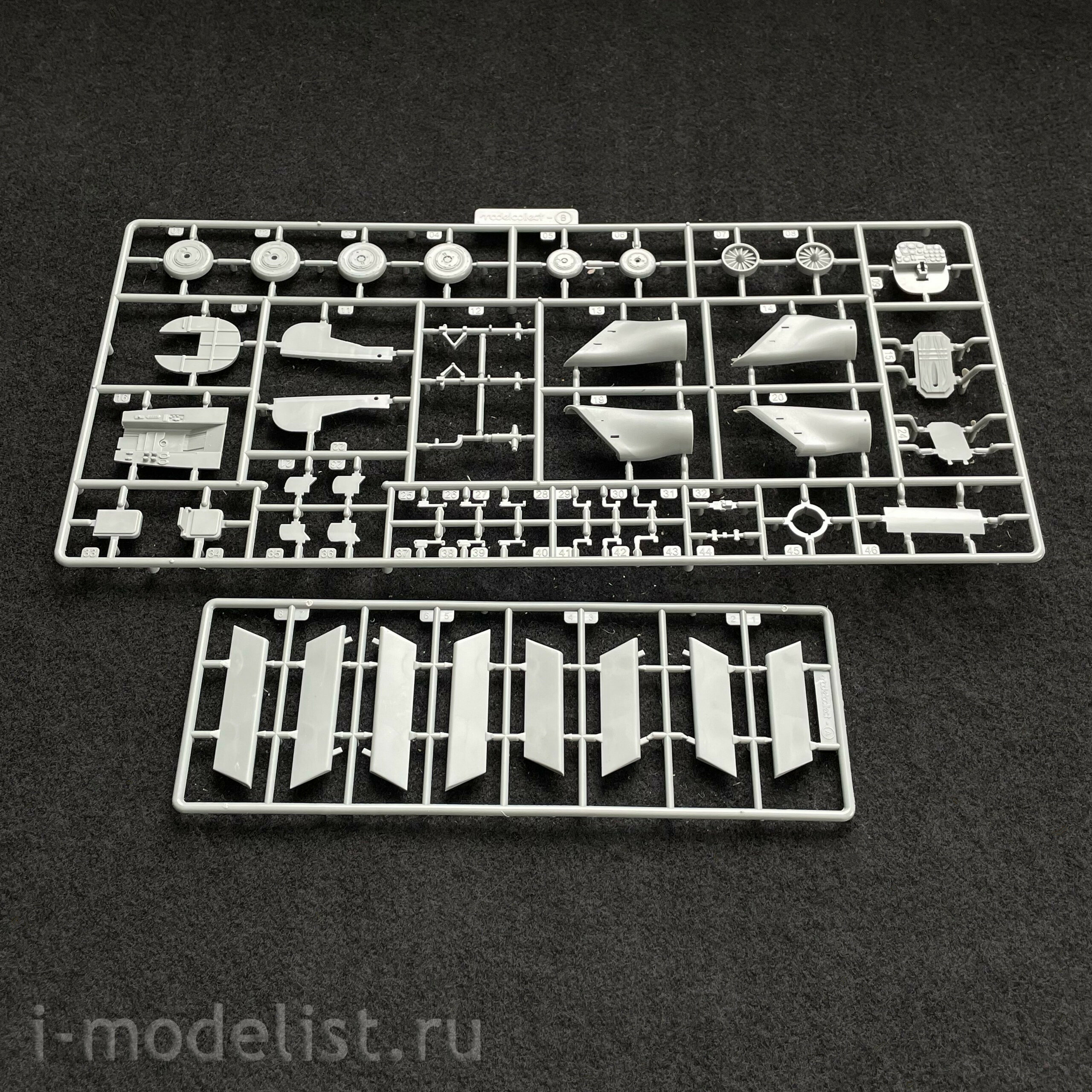 UA48002 Modelcollect 1/48 Focke-Wulf Bomber 0310239-10