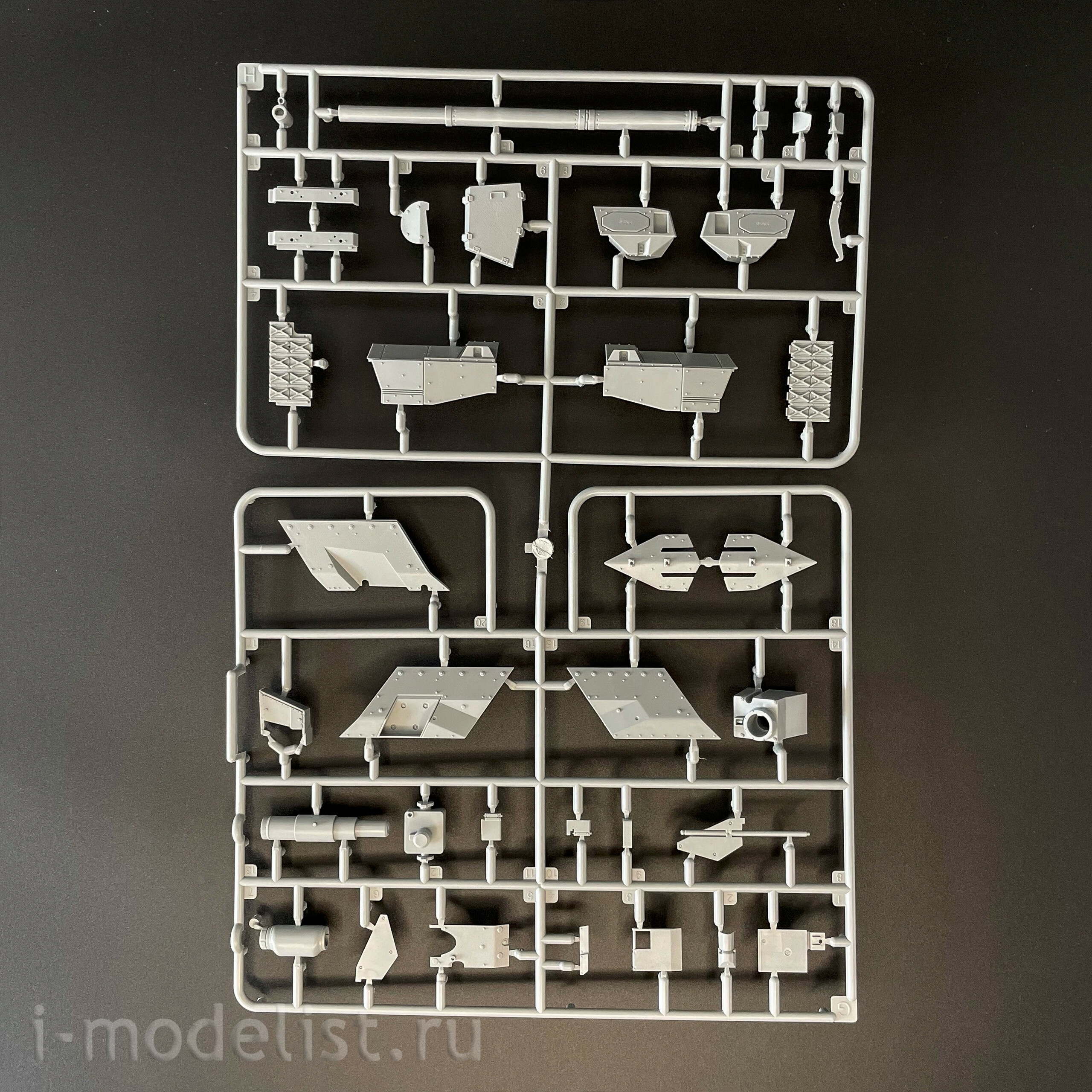 35A058 Amusing Hobby 1/35 Танк Leopard 2 A8
