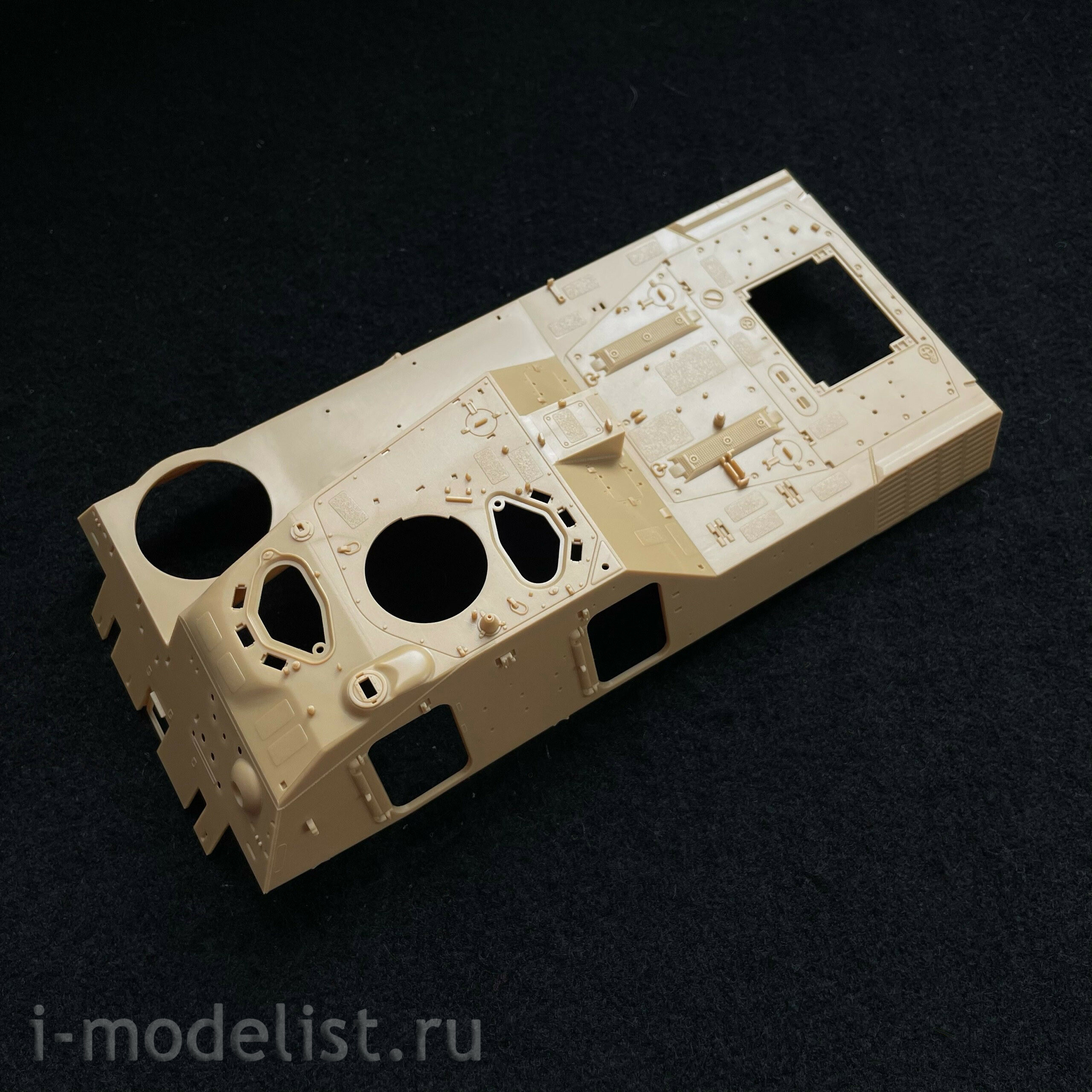 84567 HobbyBoss 1/35 Armored Evacuation Vehicle Bergepanzer BPz2 ARV