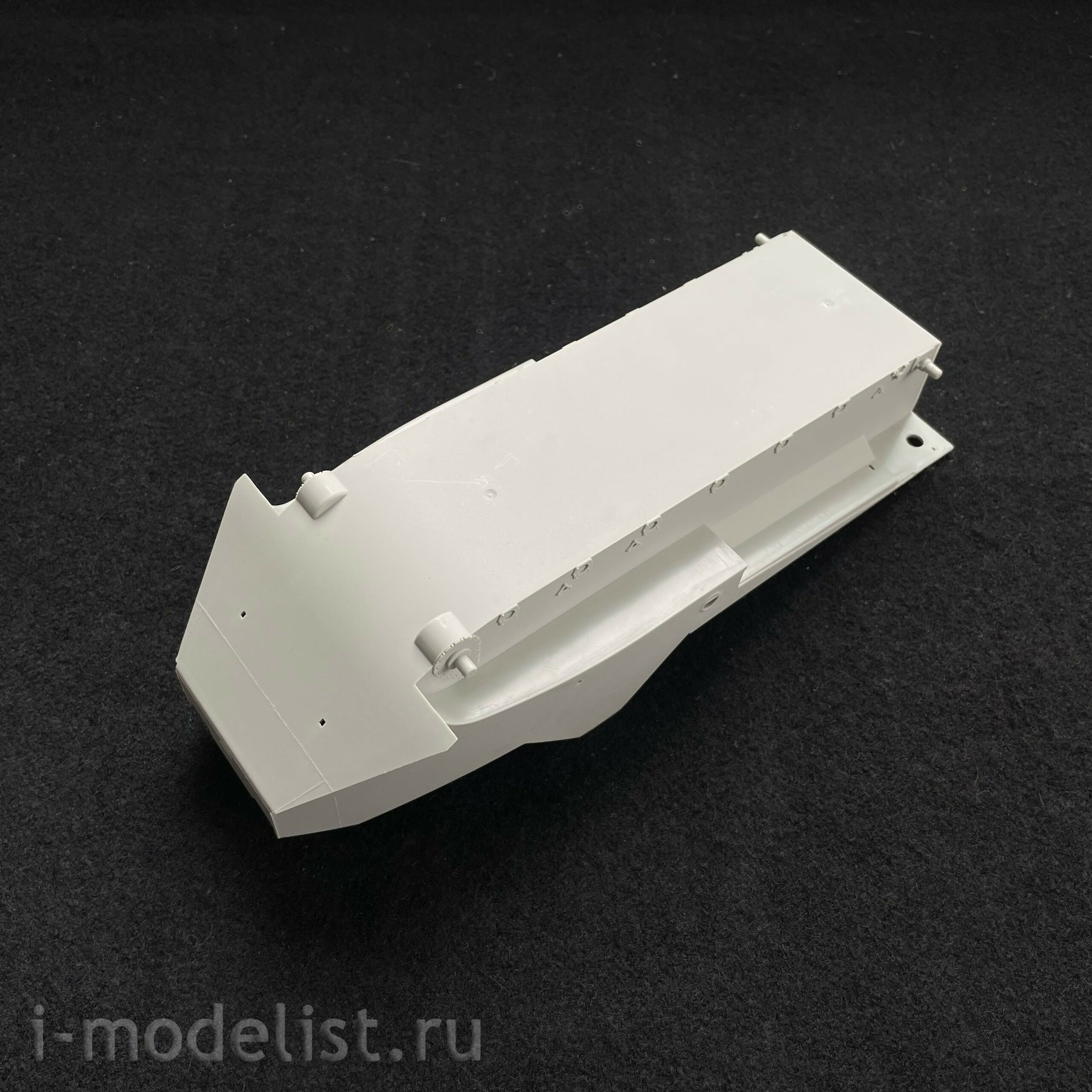 HobbyBoss 1/35 82411 Aavr-7a1 Assault Amphibian Vehicle Recovery