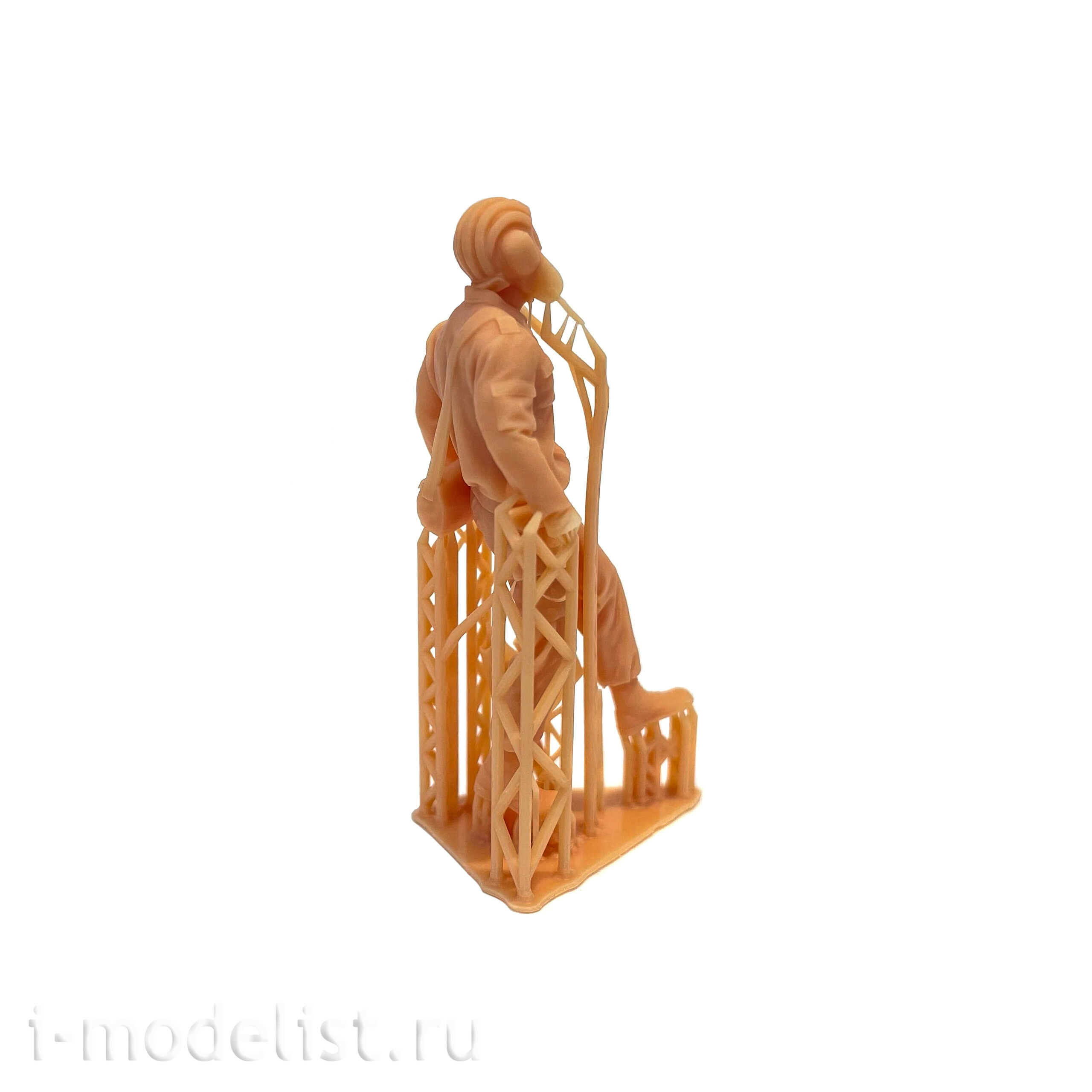 MM35037 My Model 1/35 Signalman Figurine