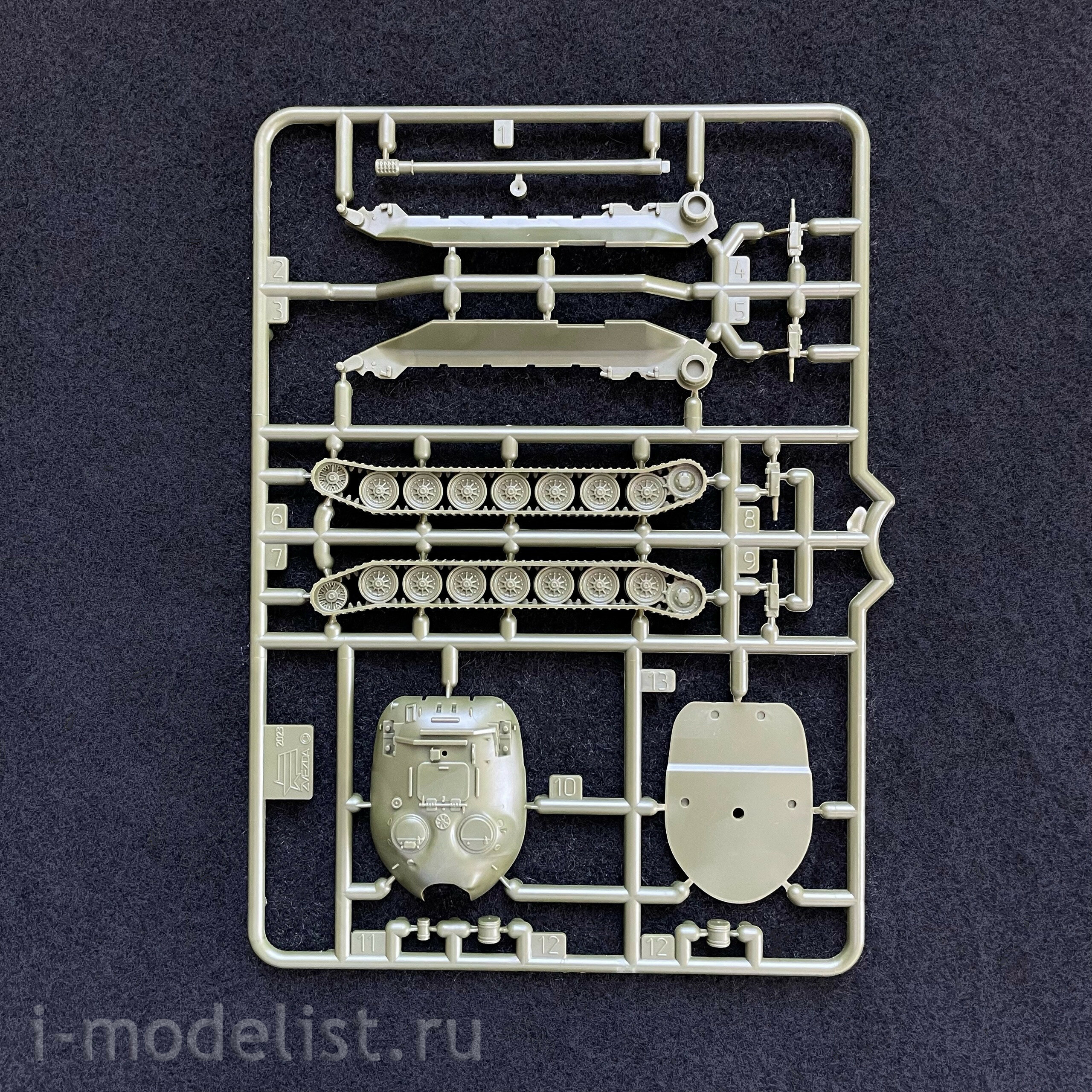 6292 Zvezda 1/100 Soviet heavy tank Is-7