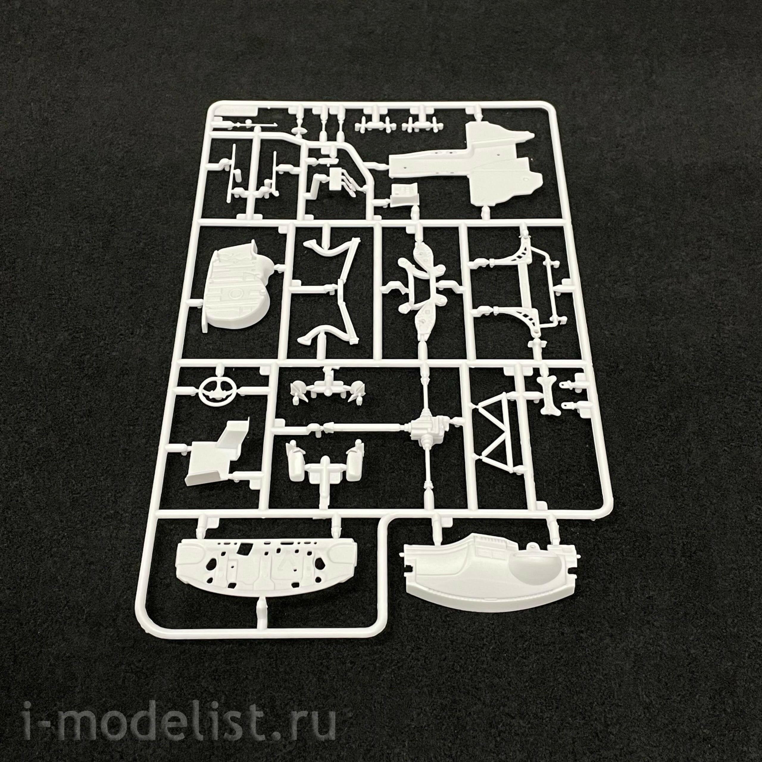 PN24033 NuNu 1/24 BMW 320i E46 Car